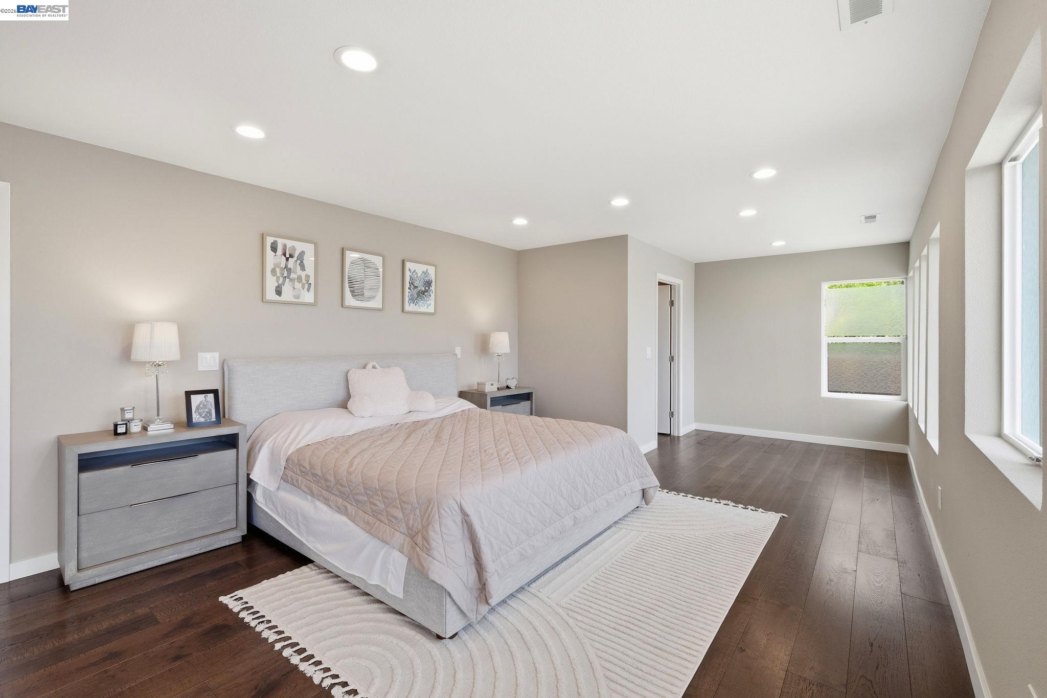 25 Portsmouth Ct