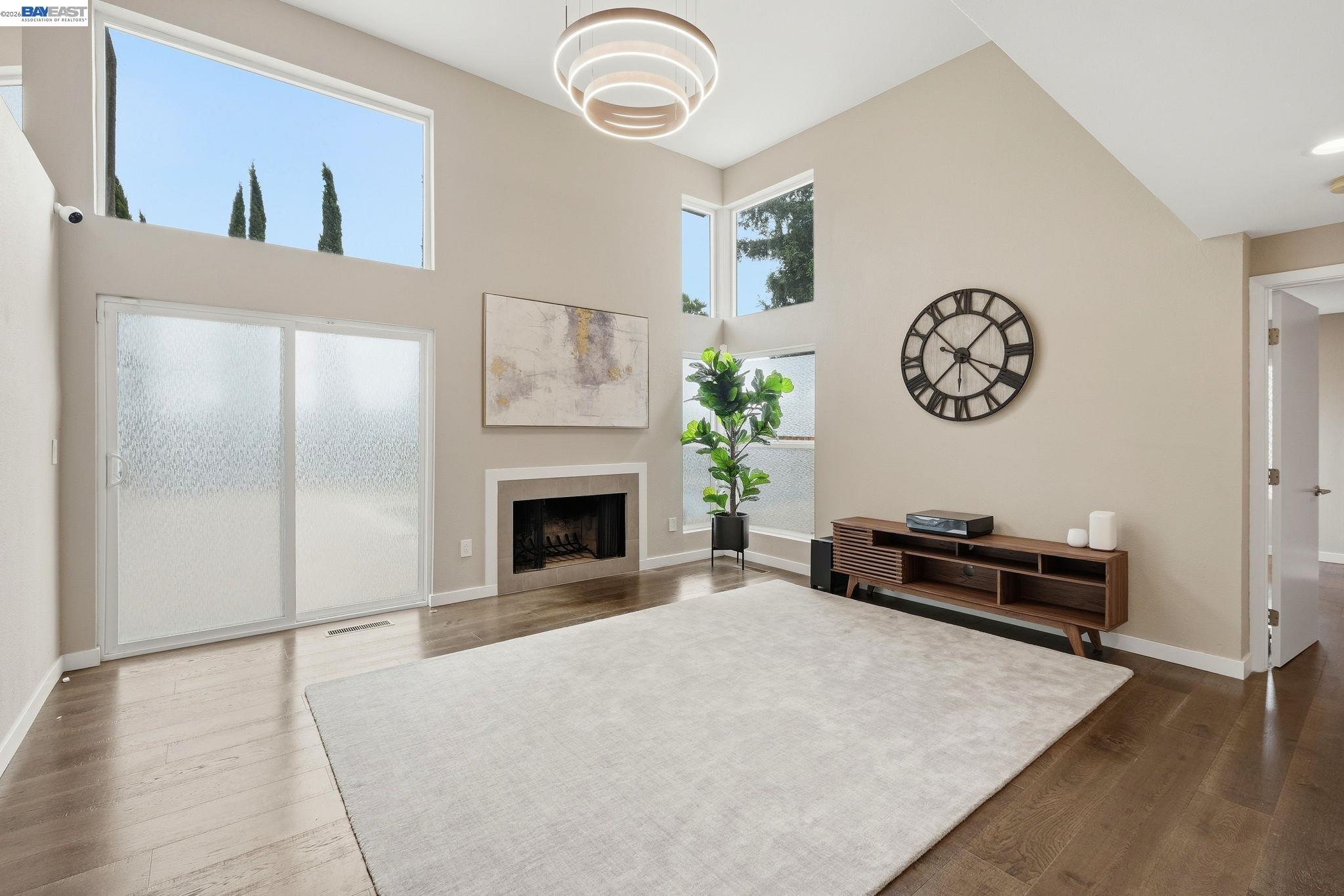 25 Portsmouth Ct
