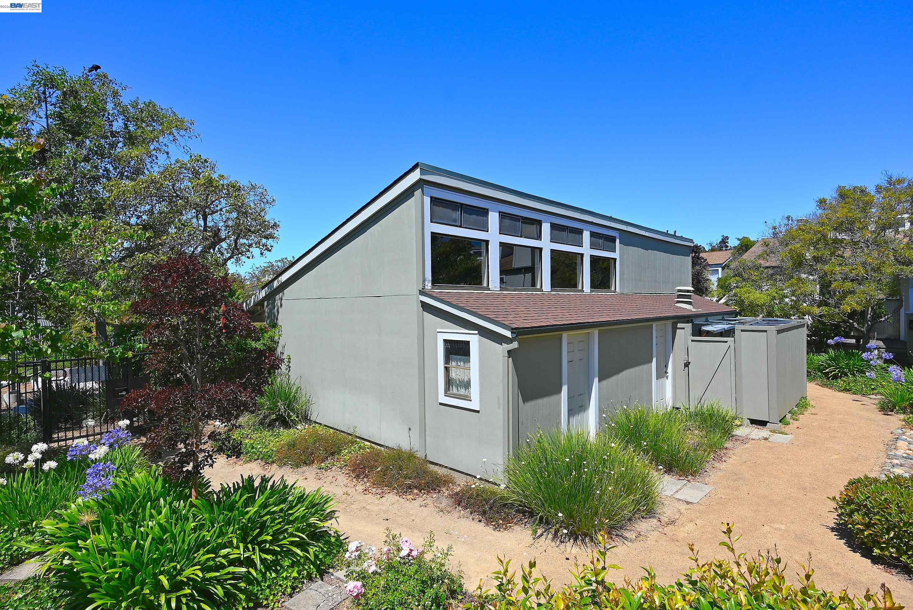 3320 Kimberly Way