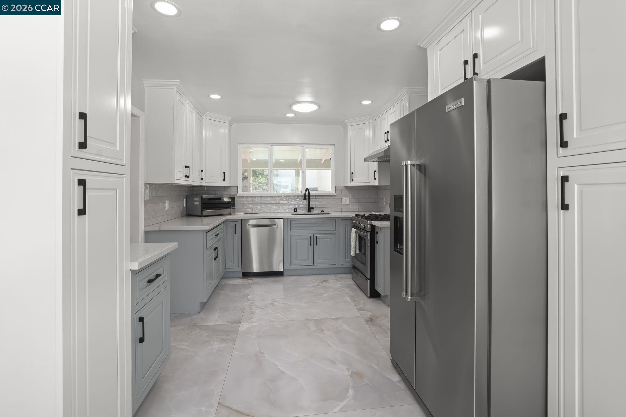 1051 San Rafael