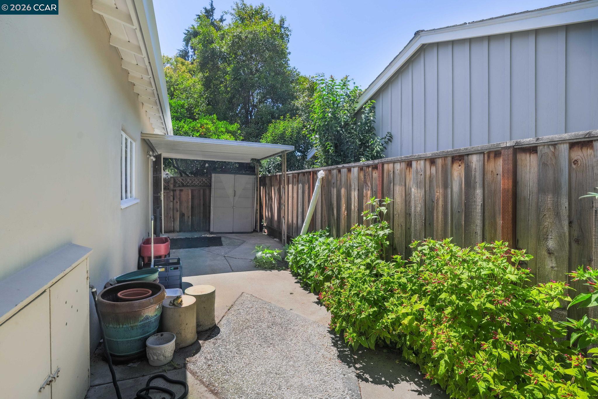 1051 San Rafael