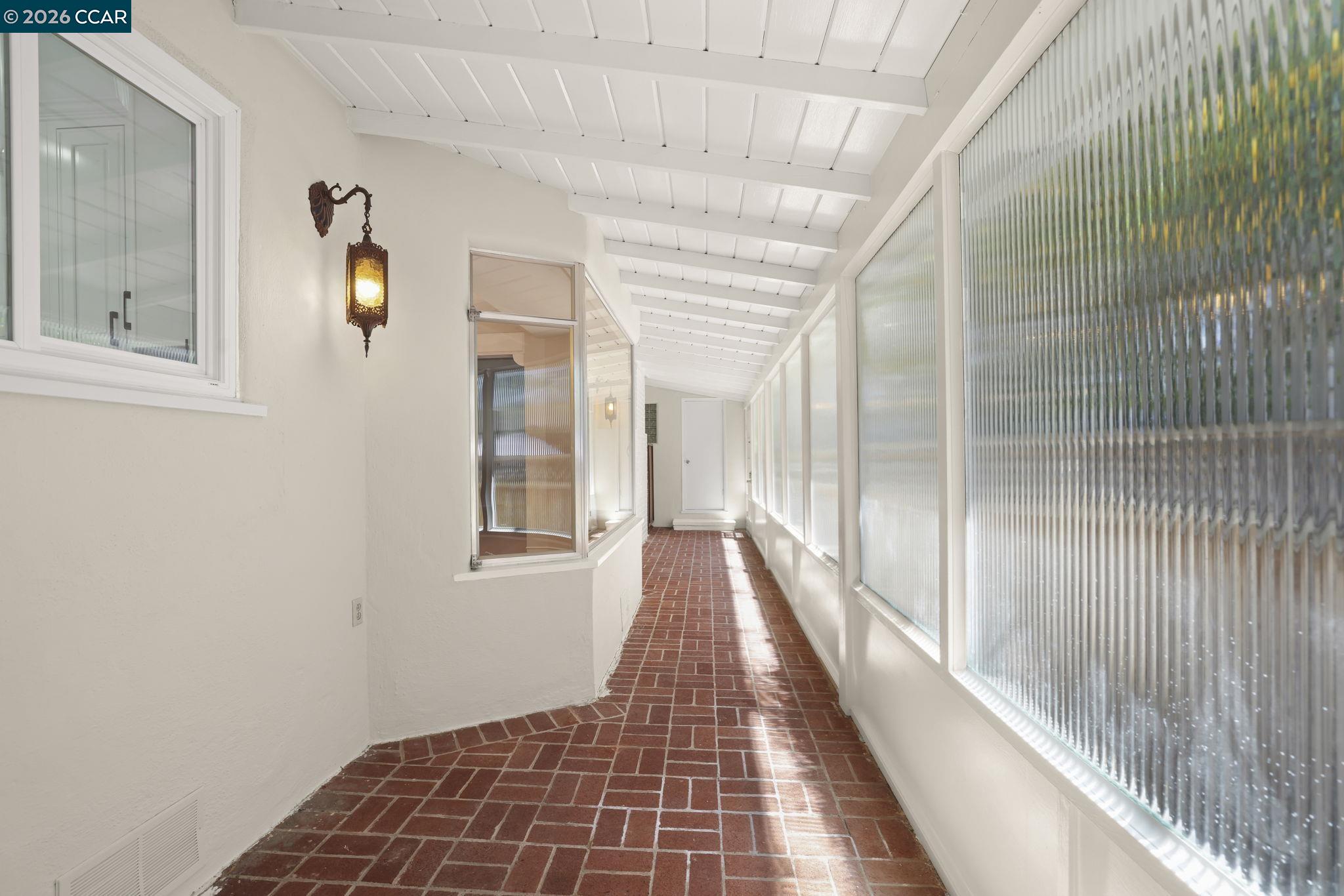 1051 San Rafael