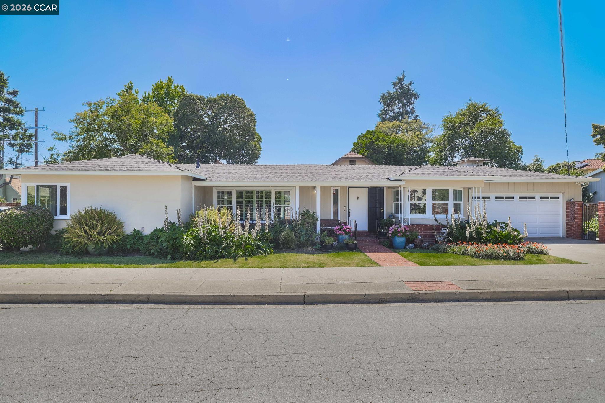 1051 San Rafael
