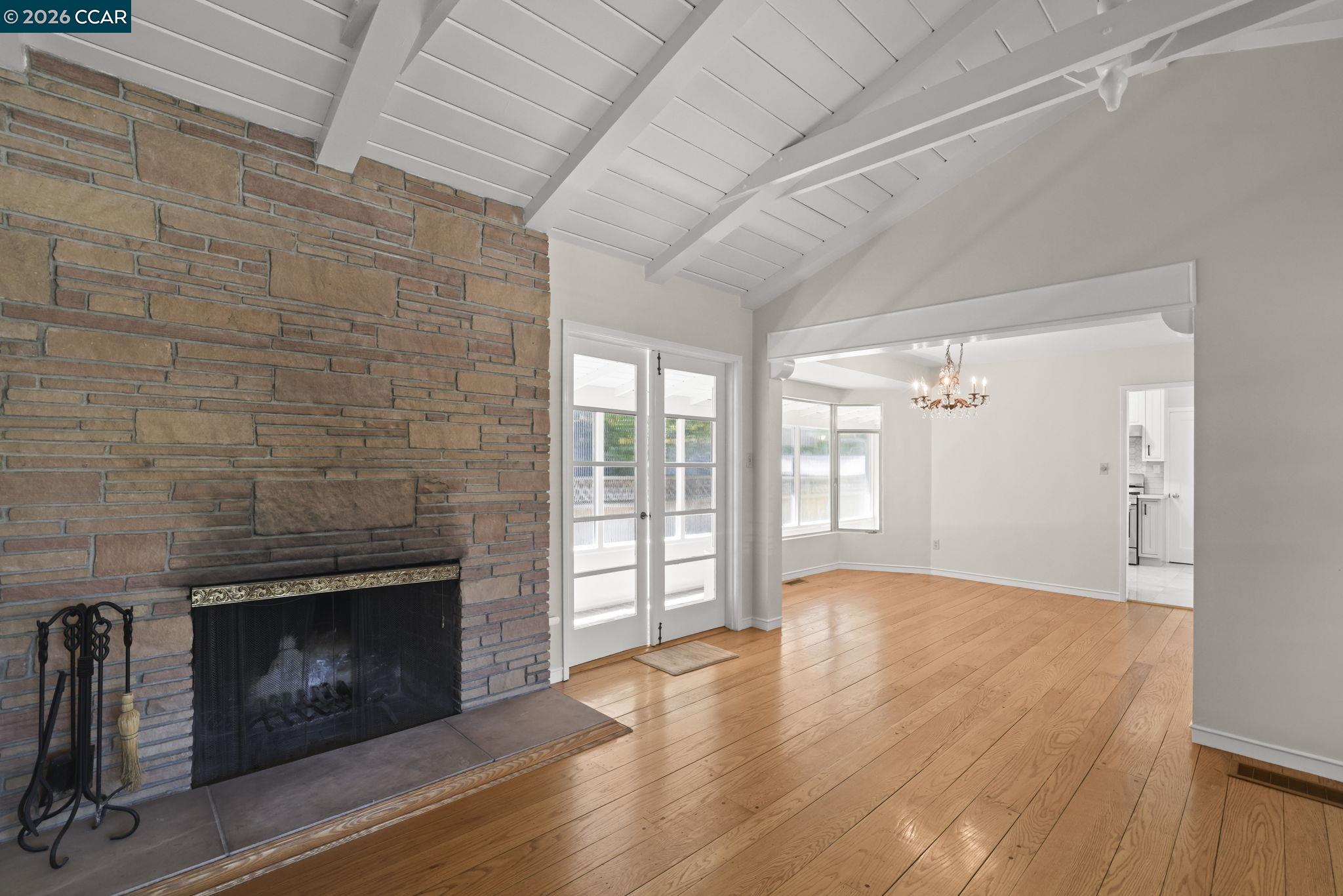 1051 San Rafael