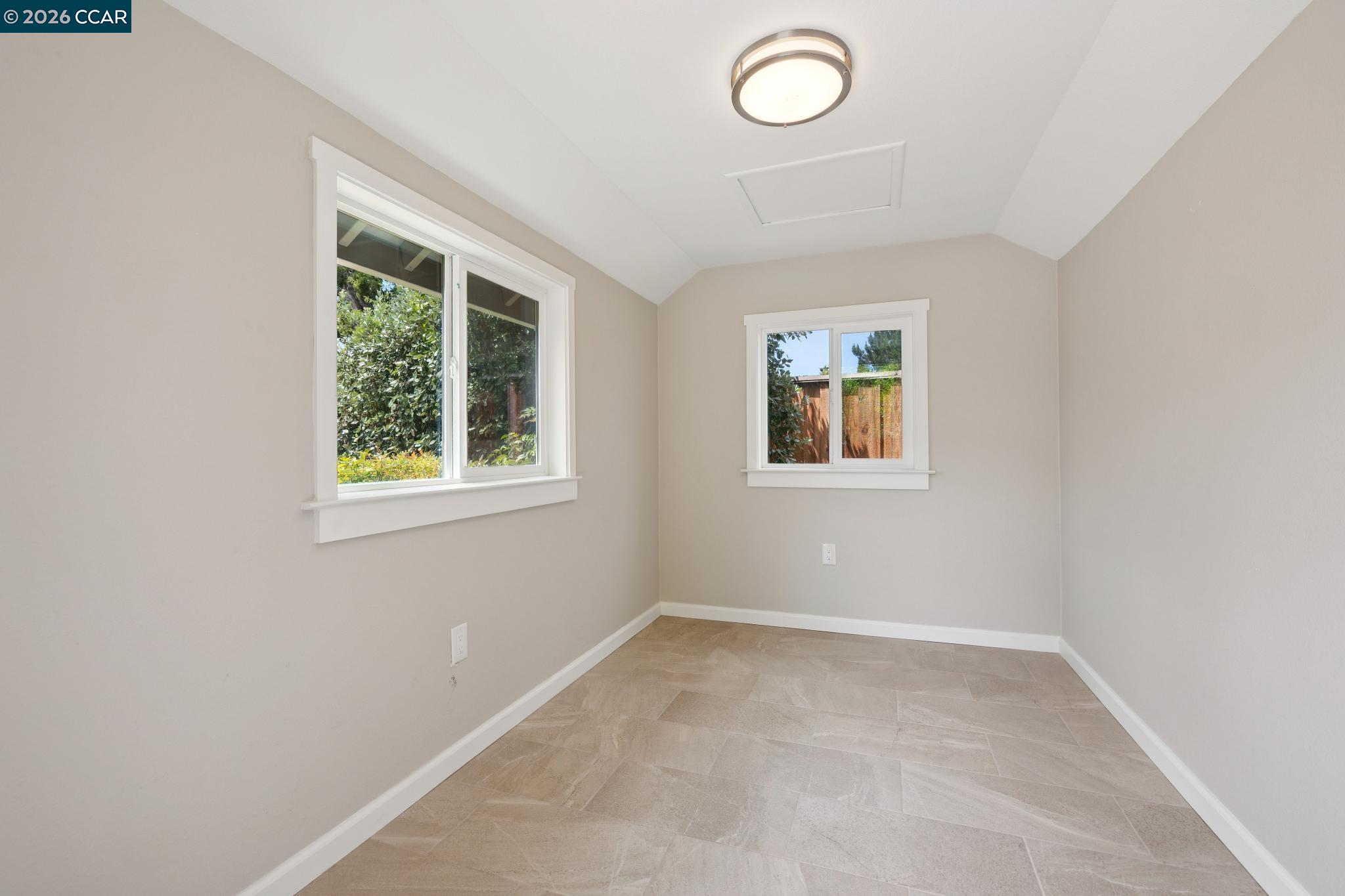 2466 Mallard Dr