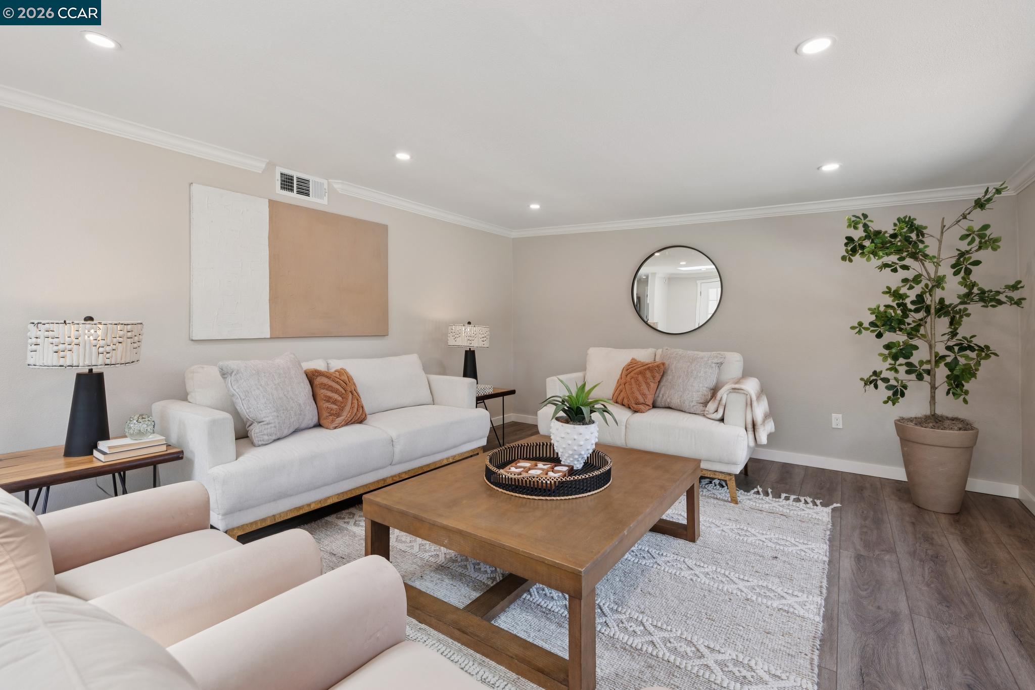 2466 Mallard Dr