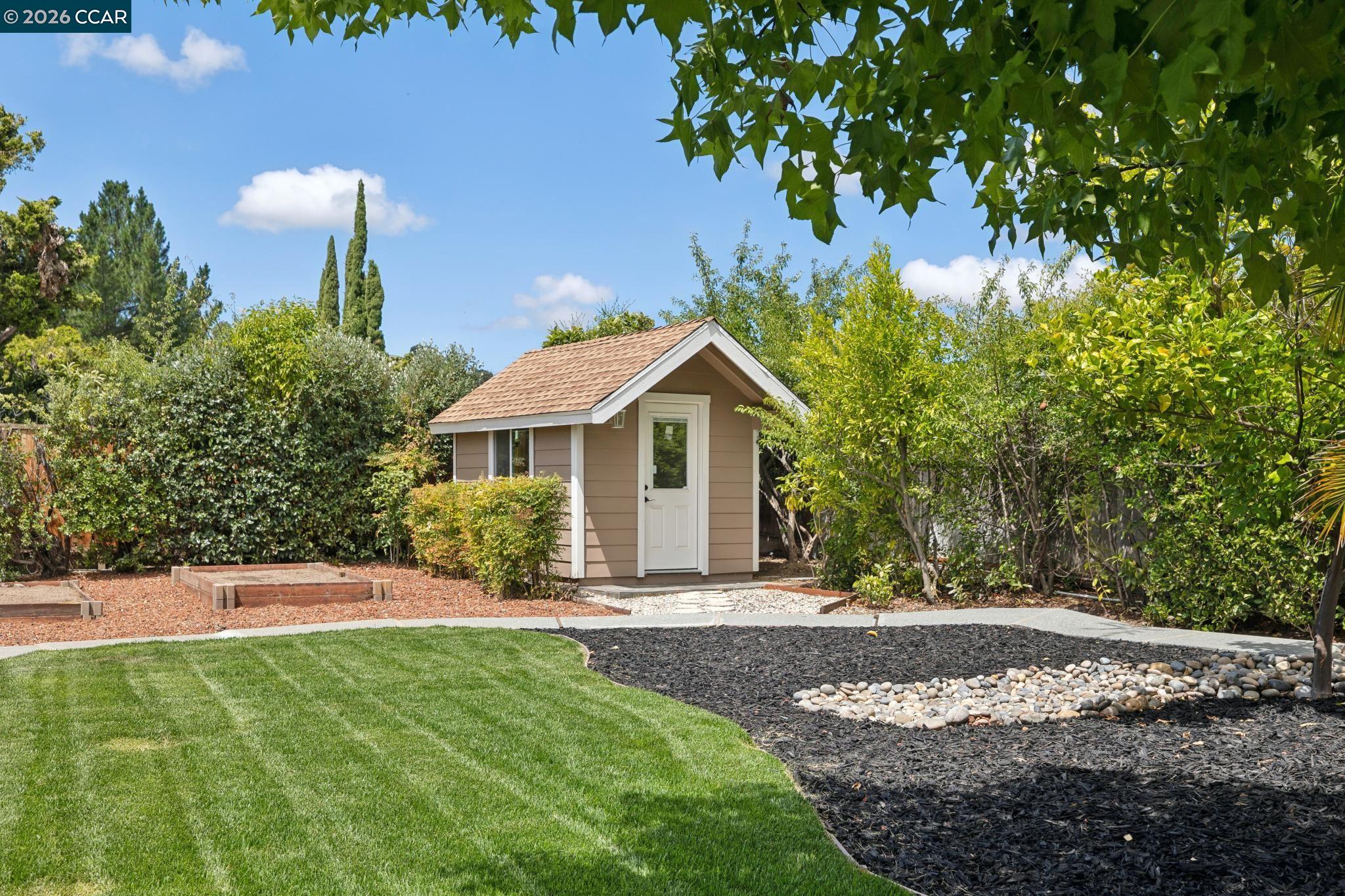 2466 Mallard Dr