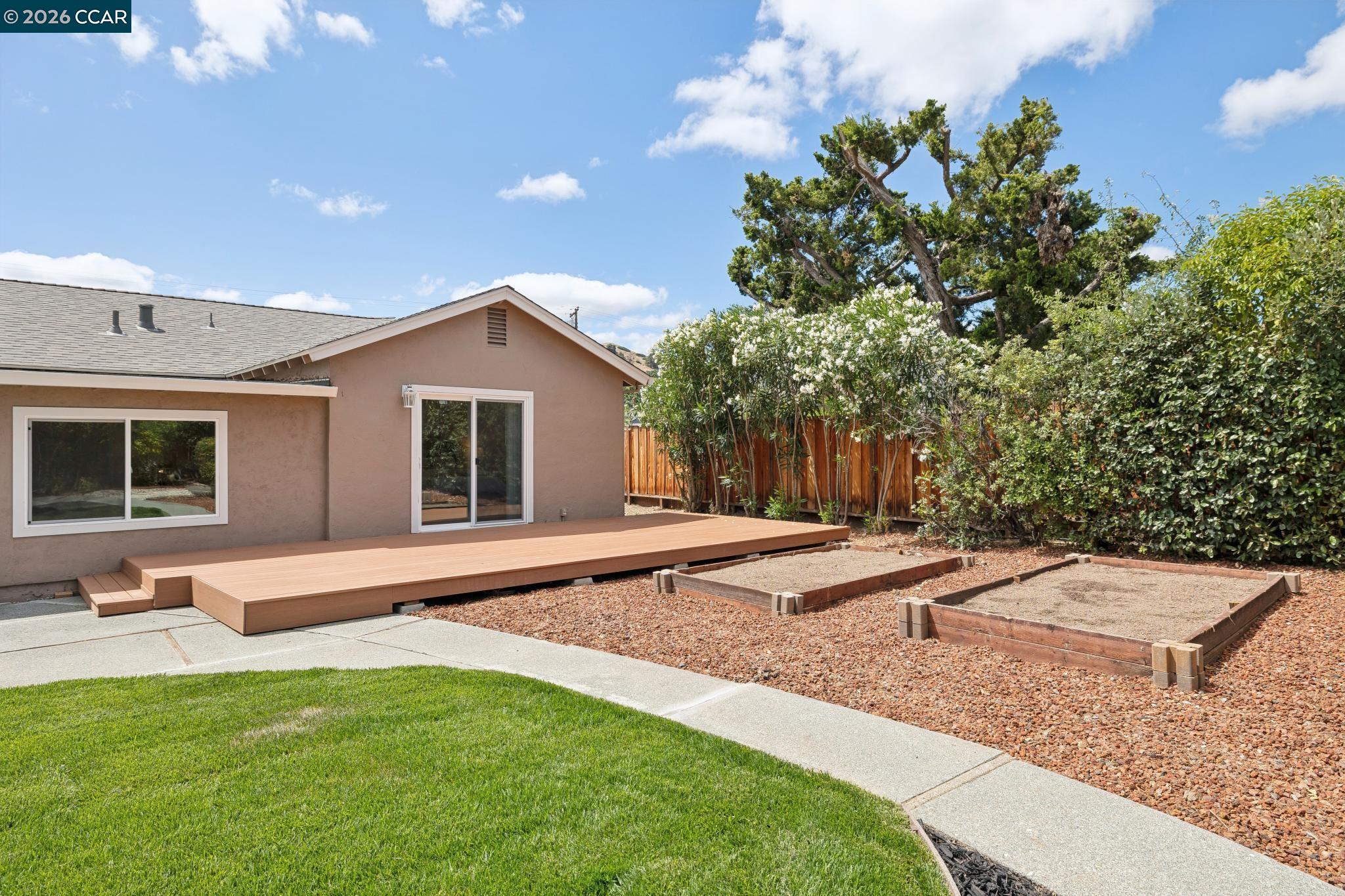 2466 Mallard Dr