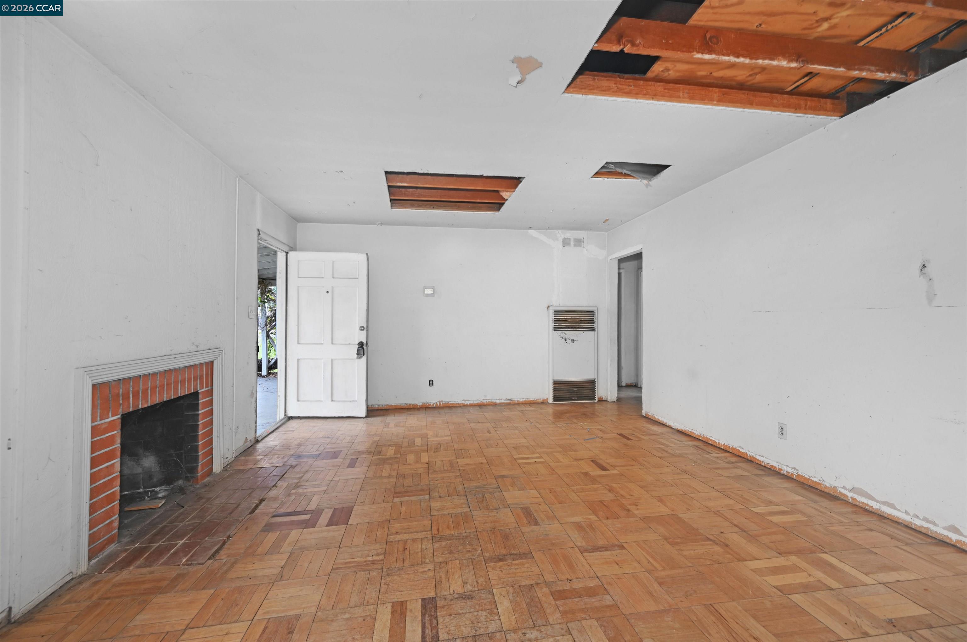 107 Adria Dr