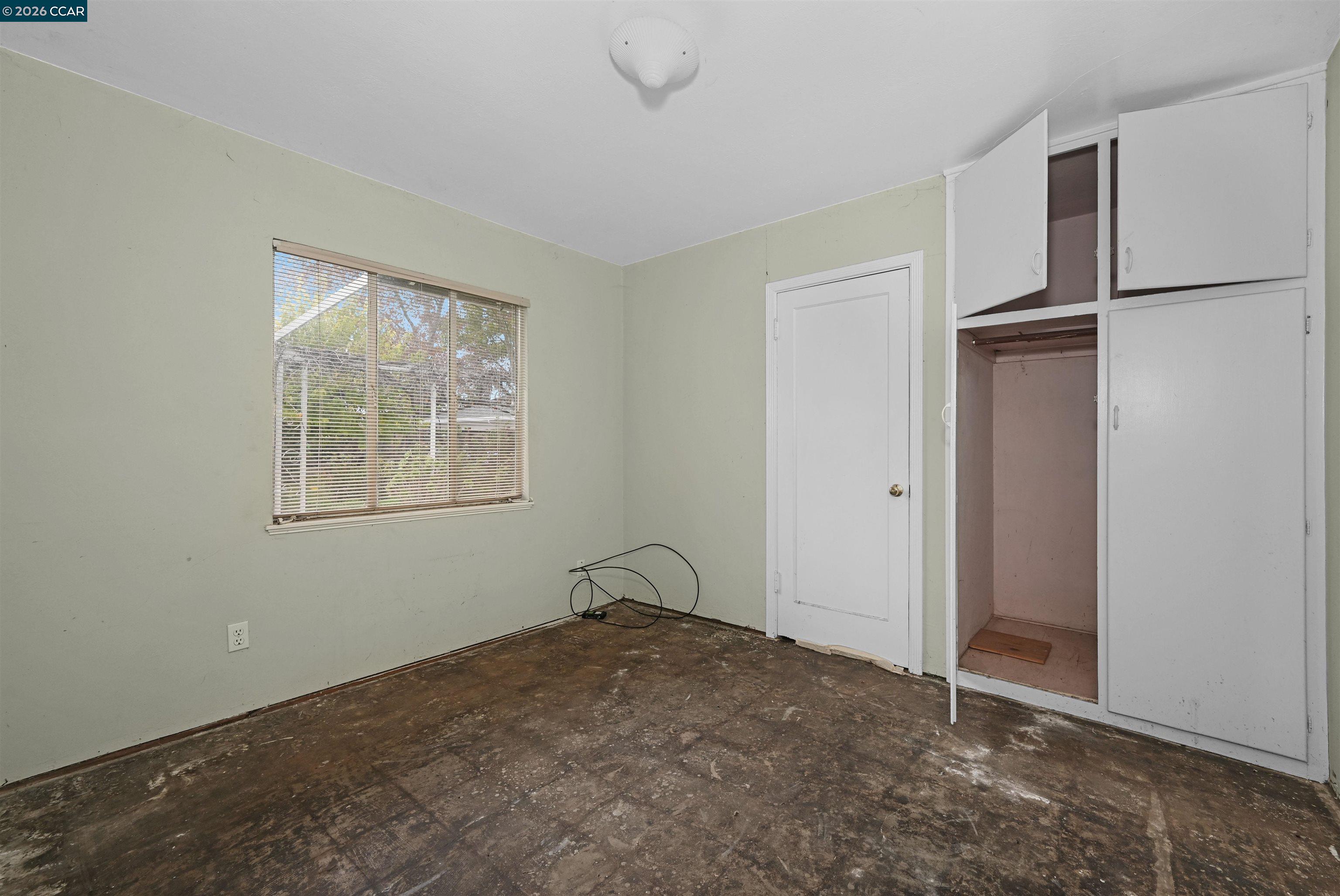 107 Adria Dr