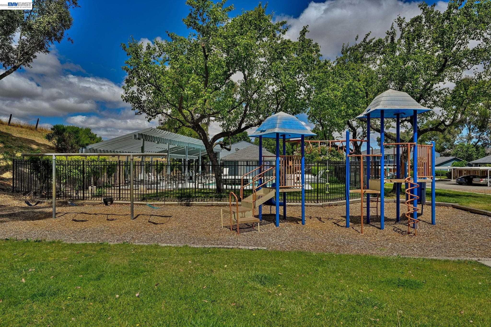 1202 Spring Valley Cmn