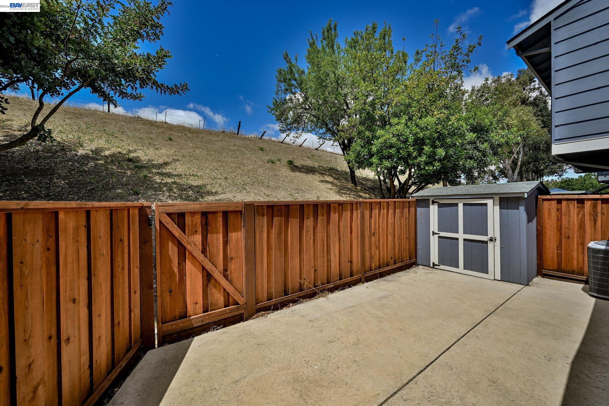 1202 Spring Valley Cmn