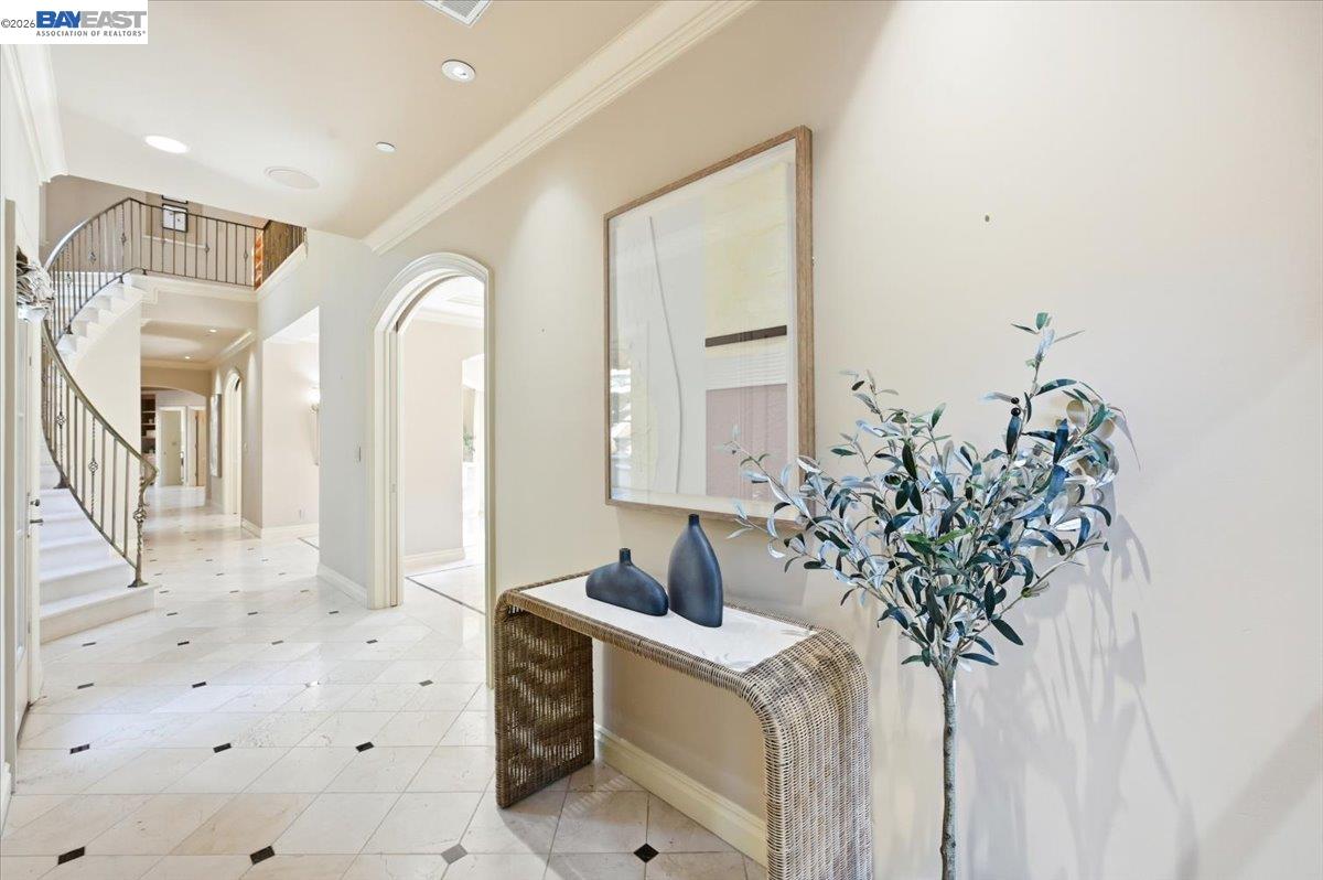 13388 Surrey Ln
