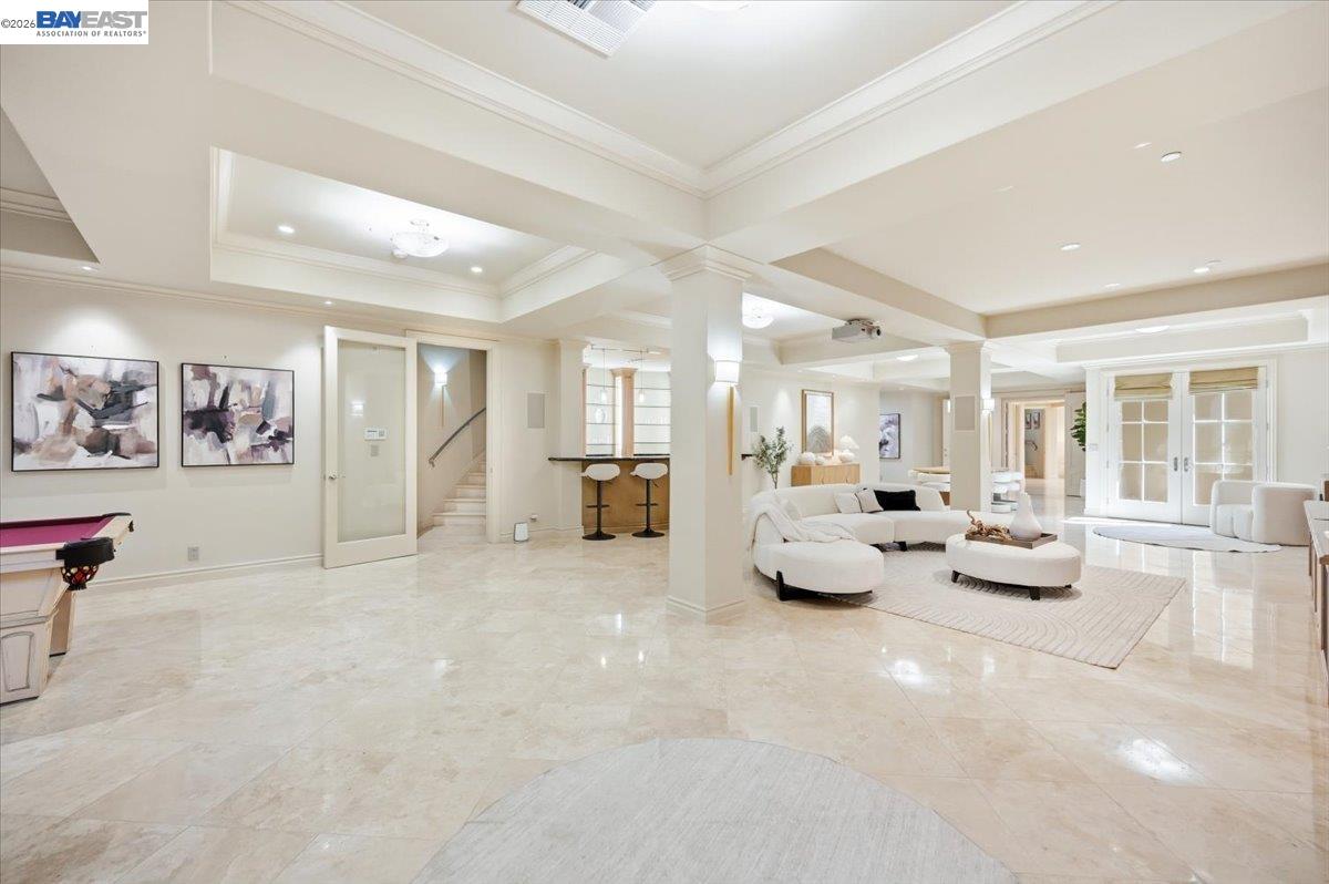 13388 Surrey Ln