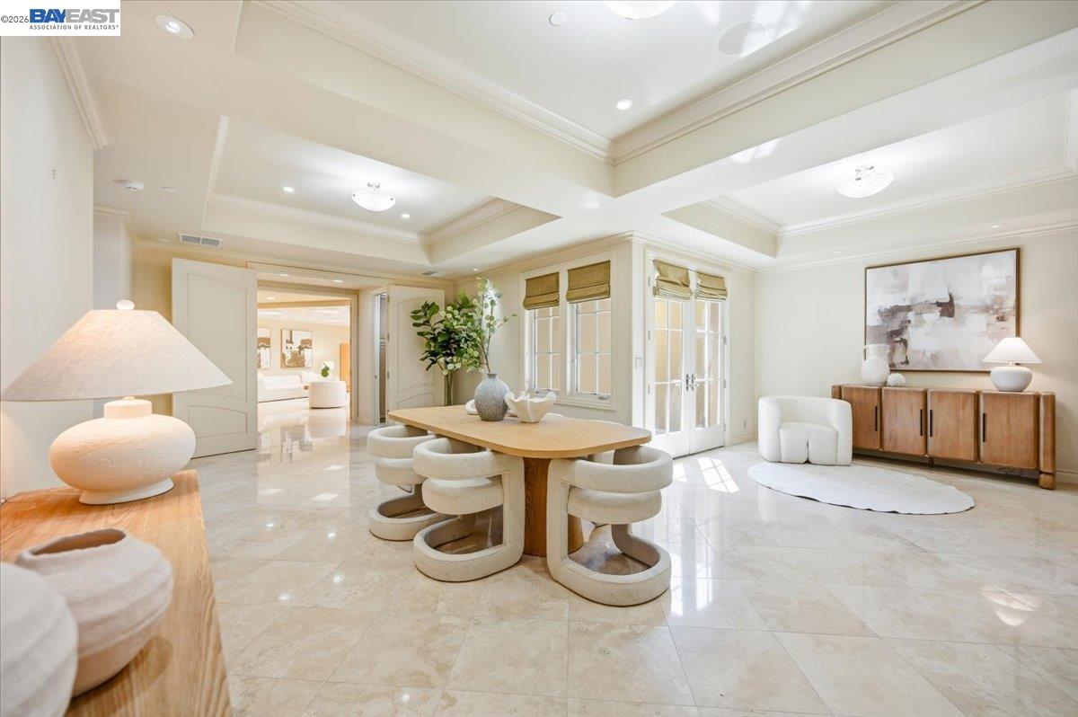 13388 Surrey Ln