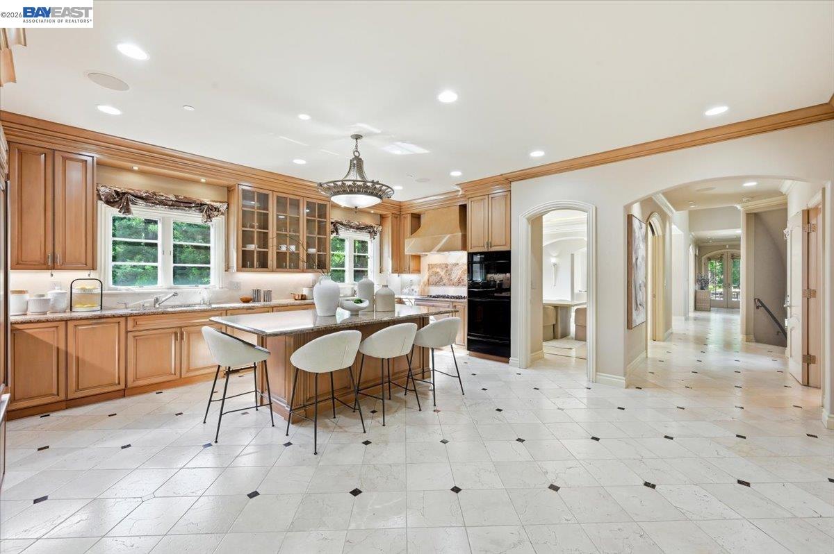 13388 Surrey Ln