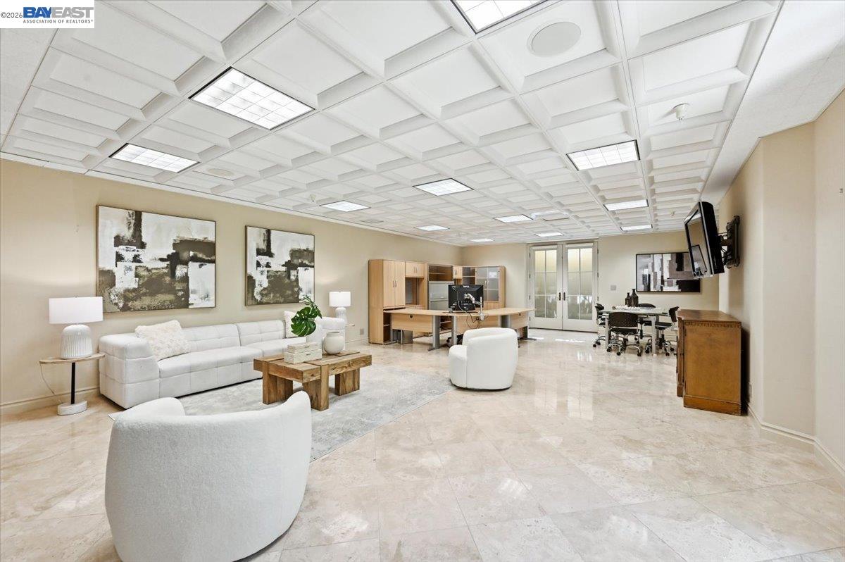13388 Surrey Ln