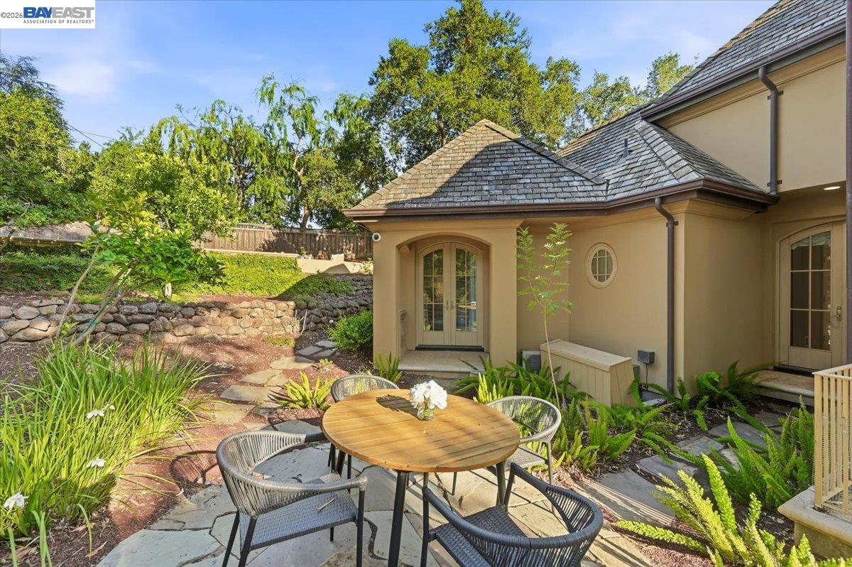 13388 Surrey Ln