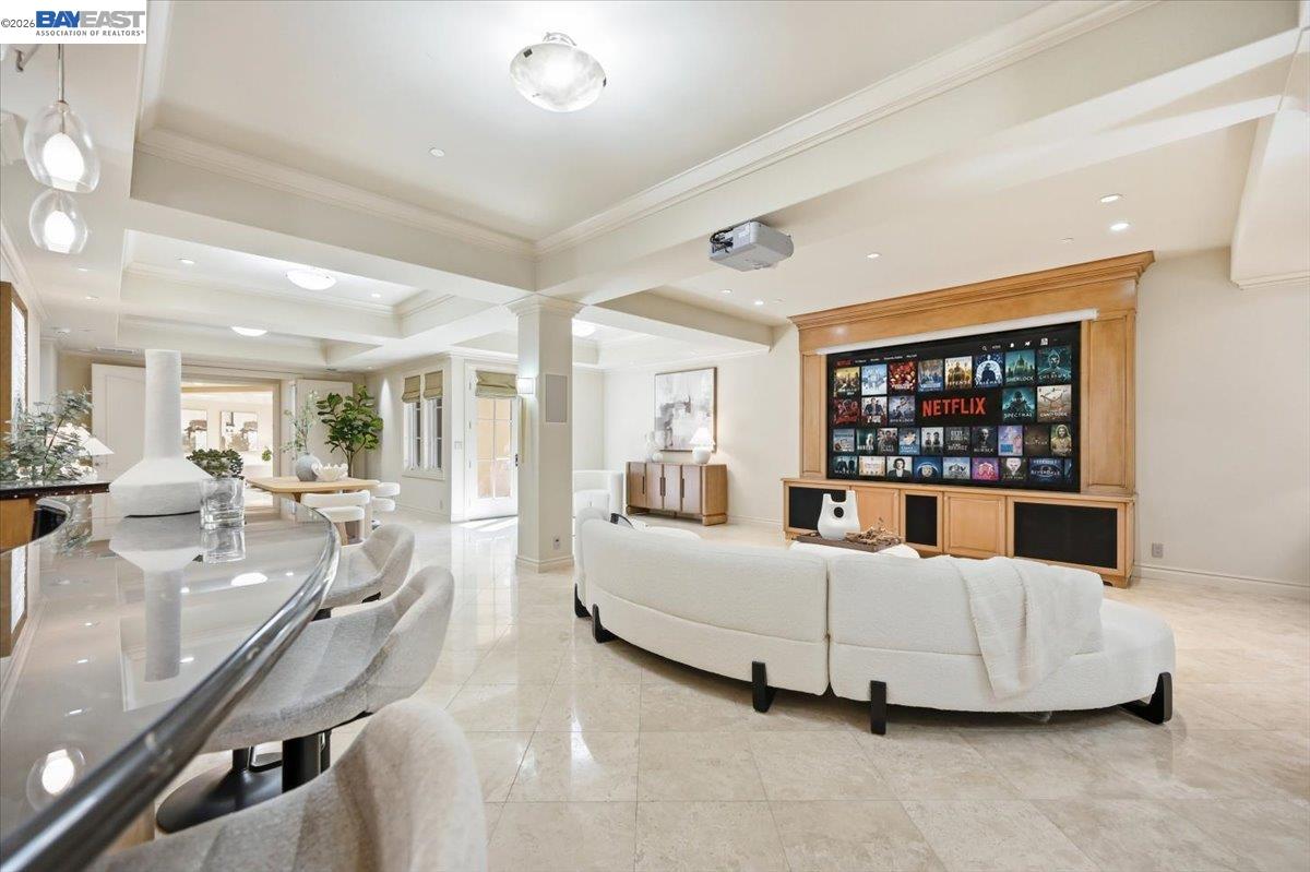 13388 Surrey Ln