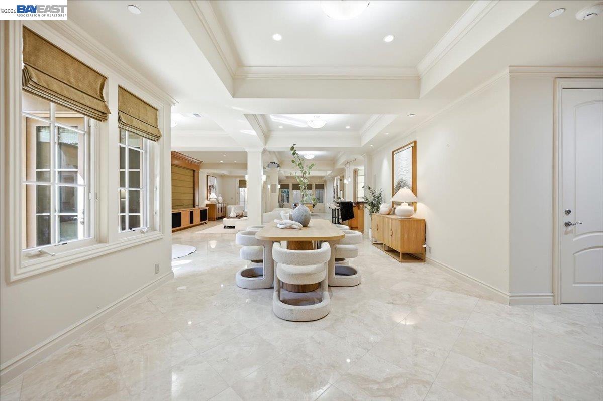 13388 Surrey Ln