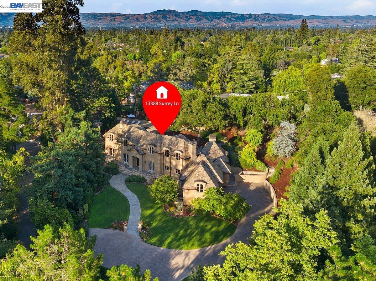13388 Surrey Ln