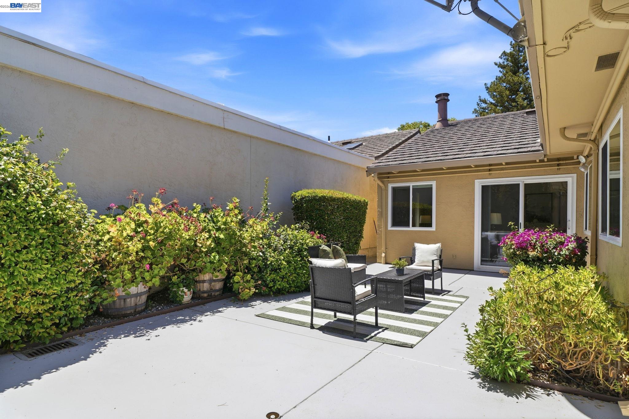 342 Lone Oak Dr