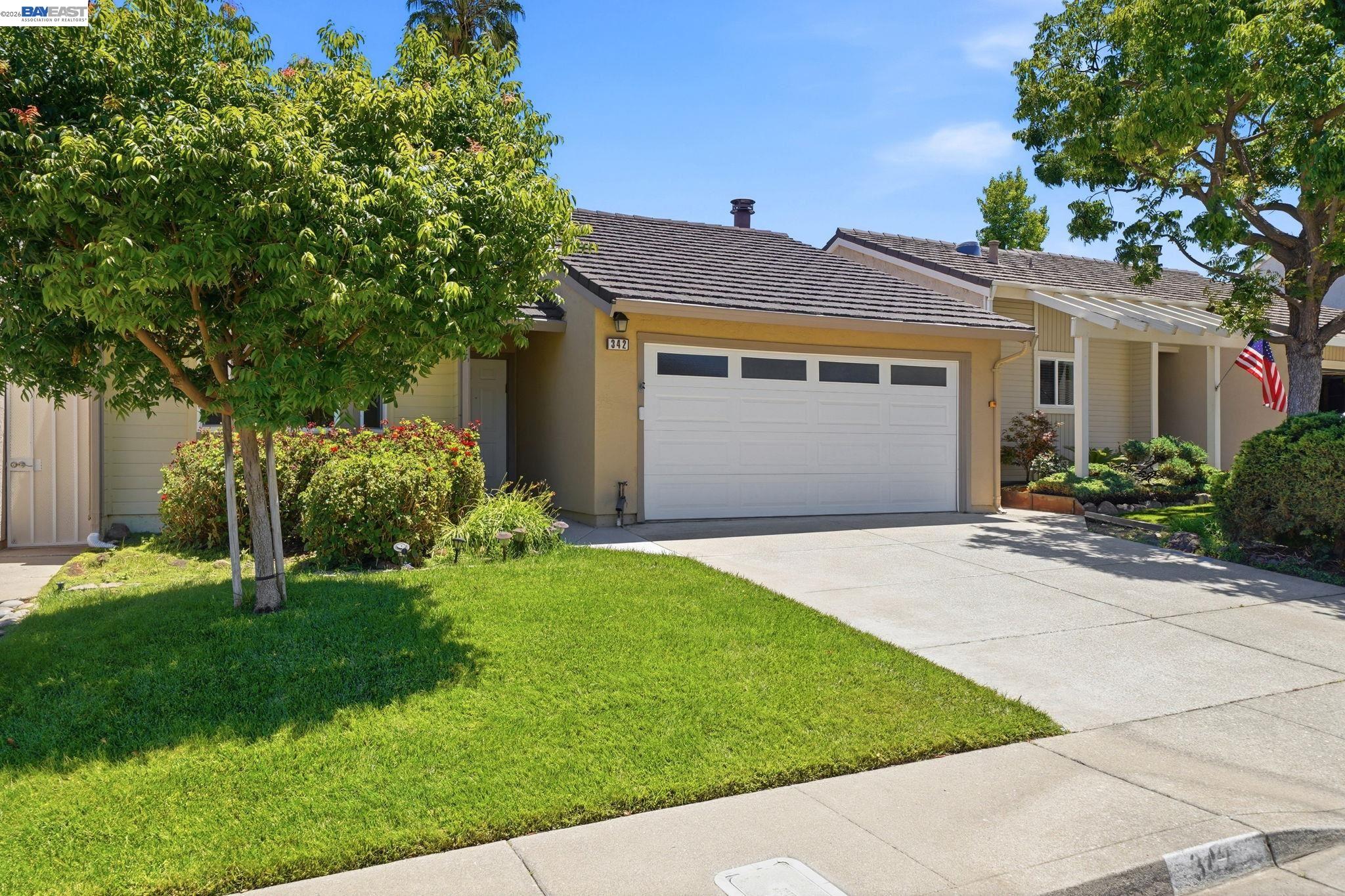 342 Lone Oak Dr