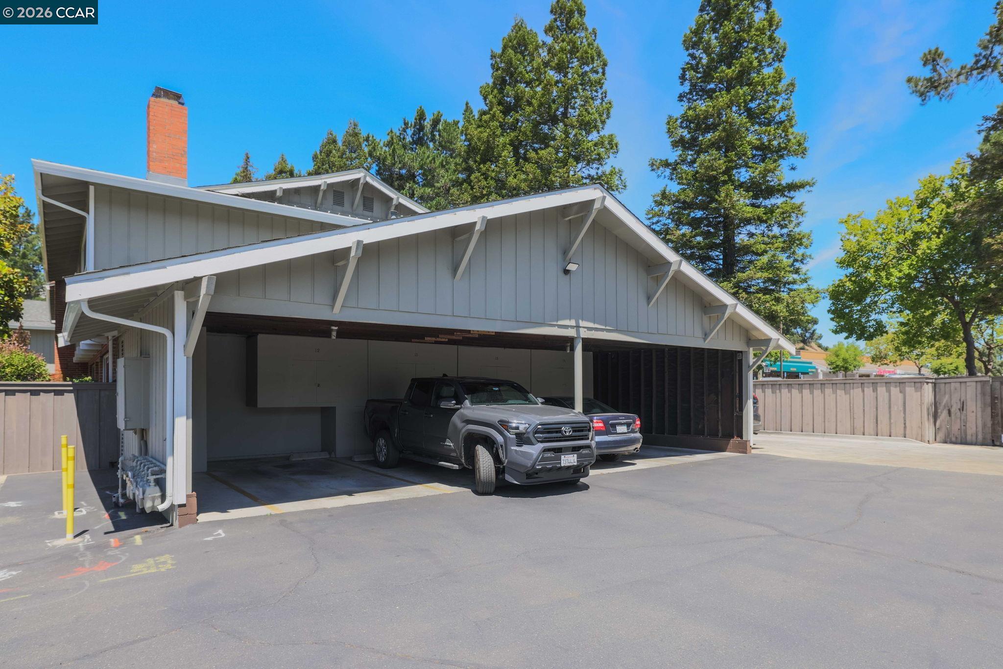 2135 Ascot Dr # 13