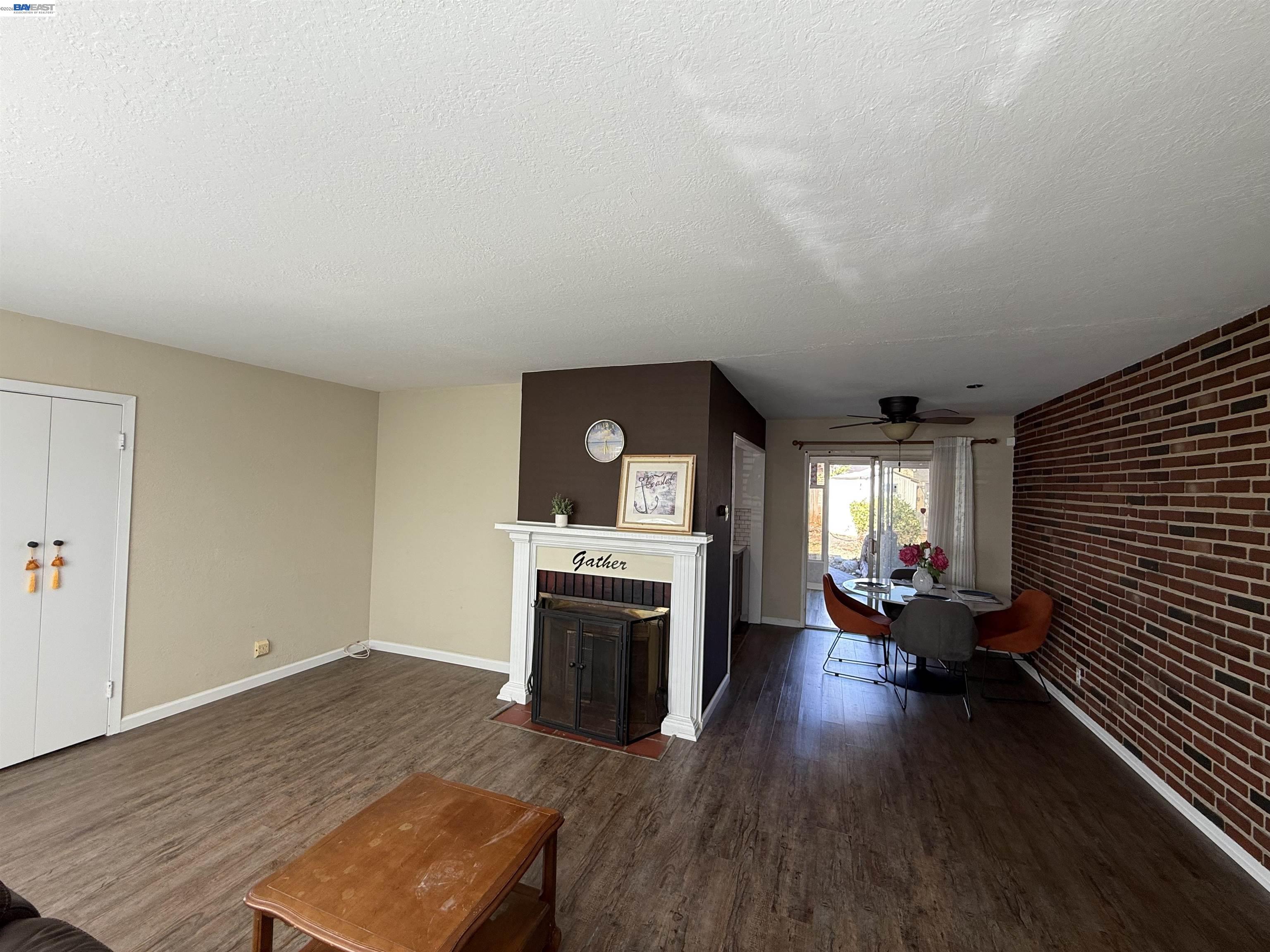 1362 Esser Ave
