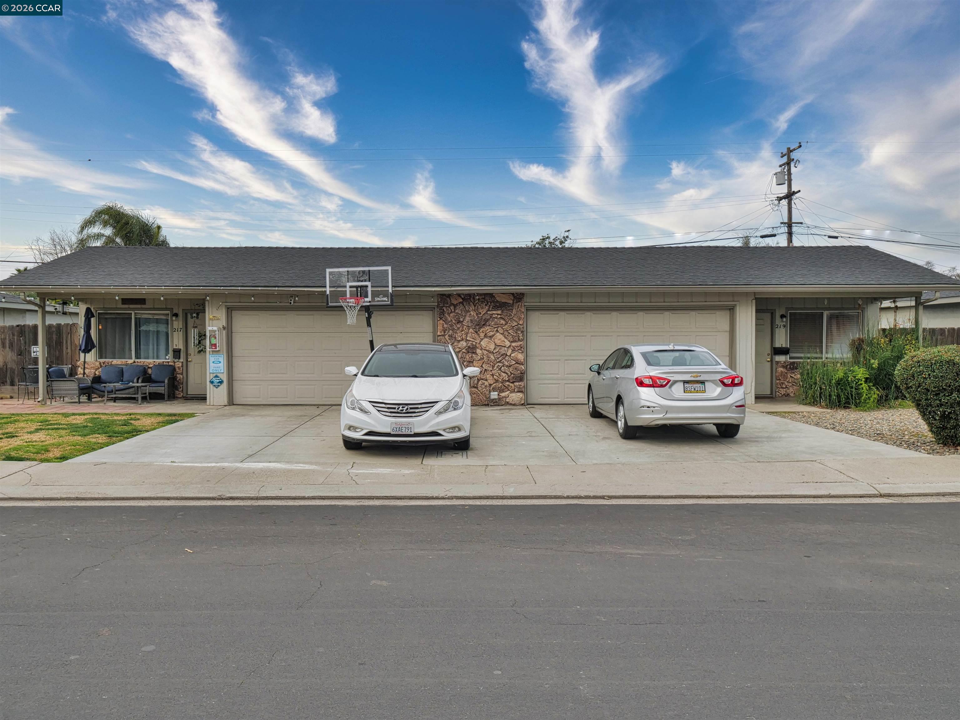205 Kingston Lane