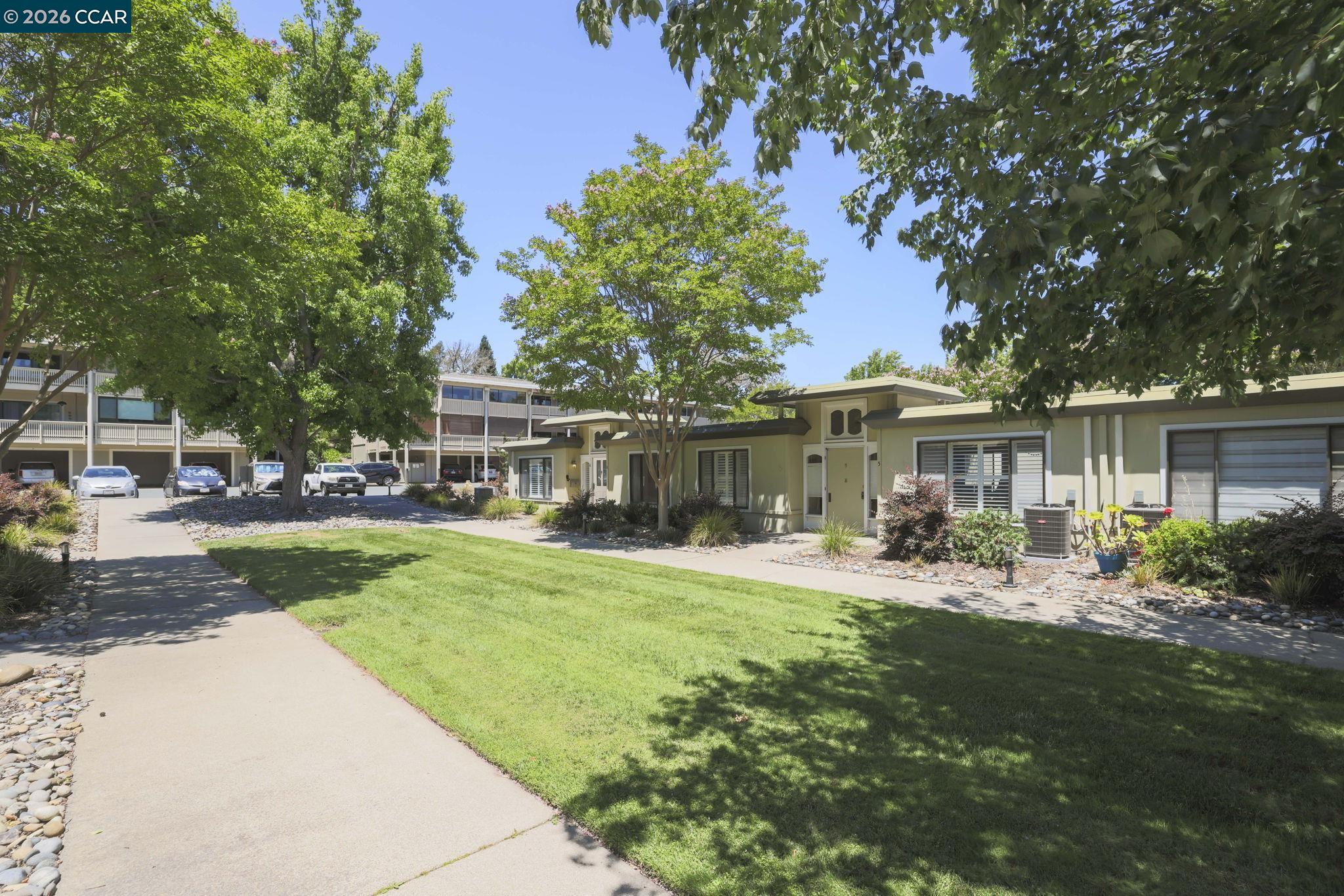 1209 Oakmont Dr #6 # 6