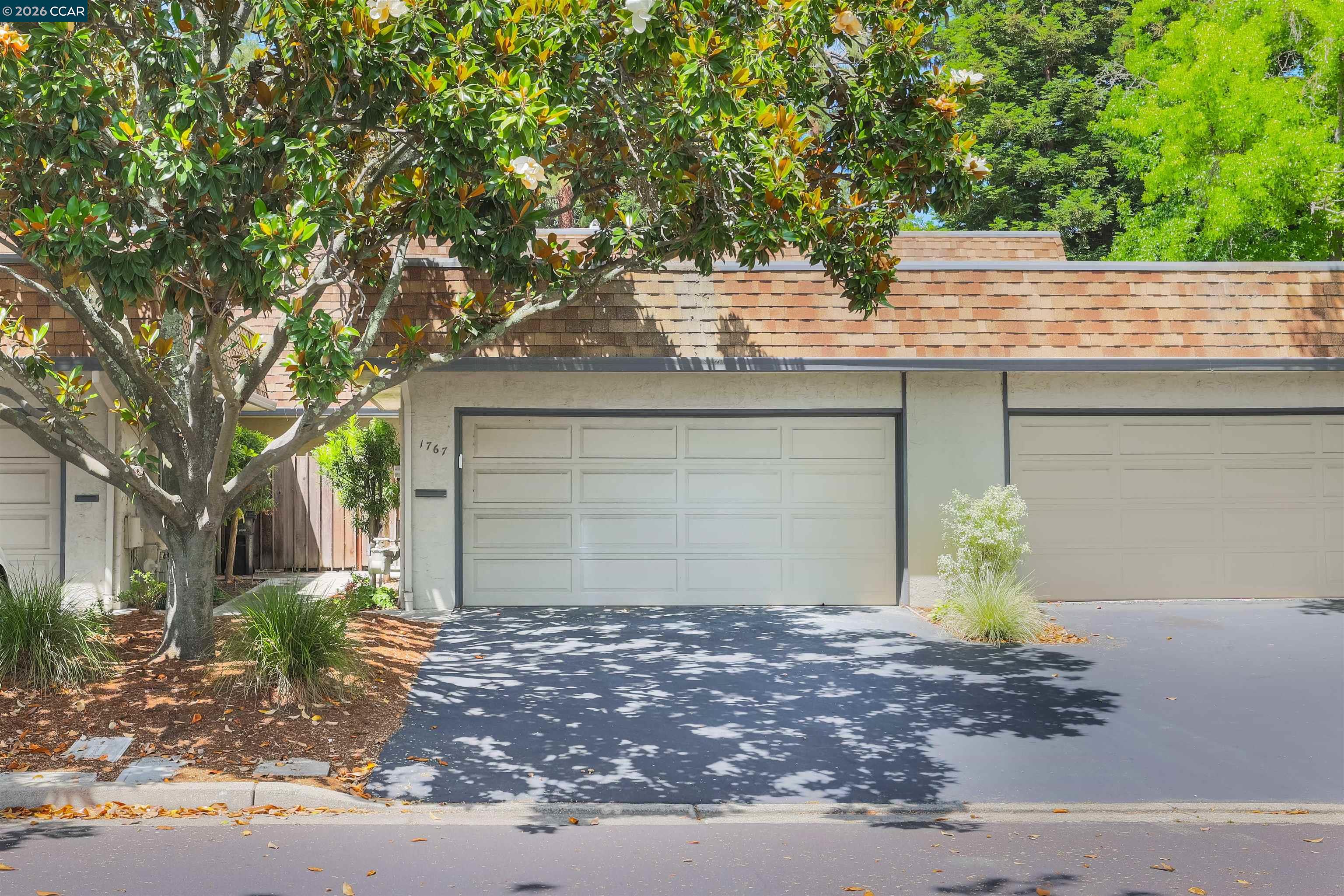 1767 Holland Cir