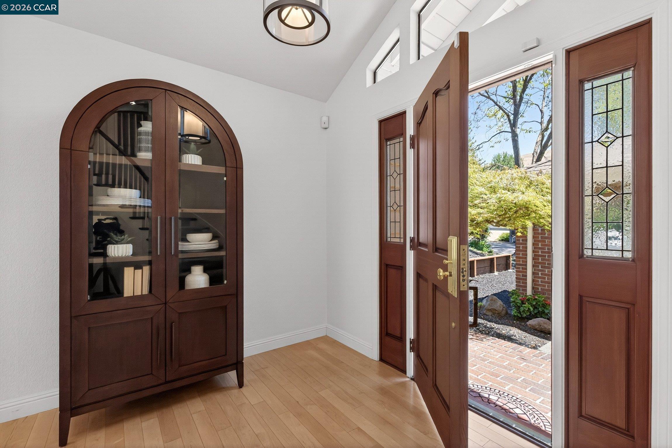 521 Buttonwood Dr.