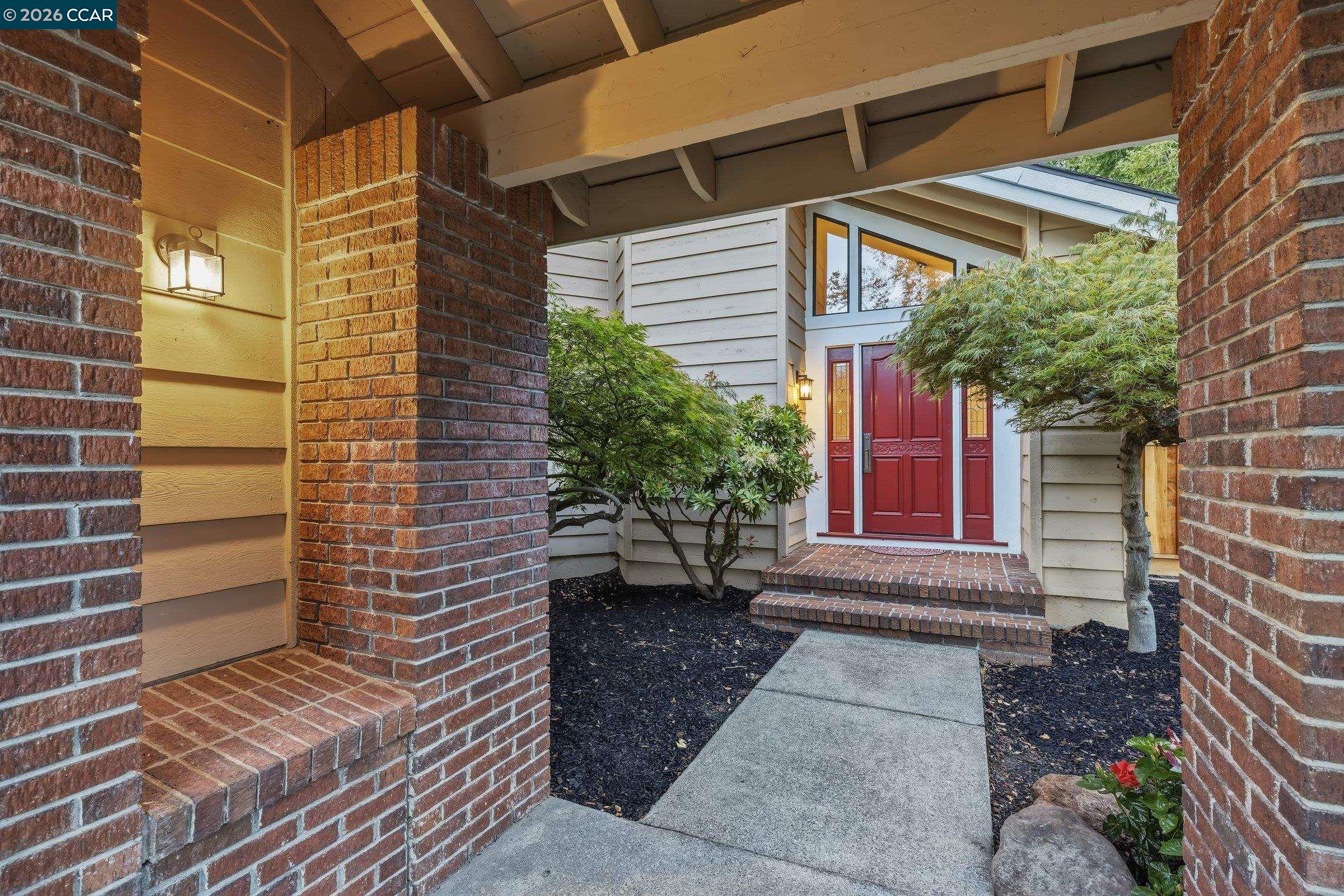 521 Buttonwood Dr.