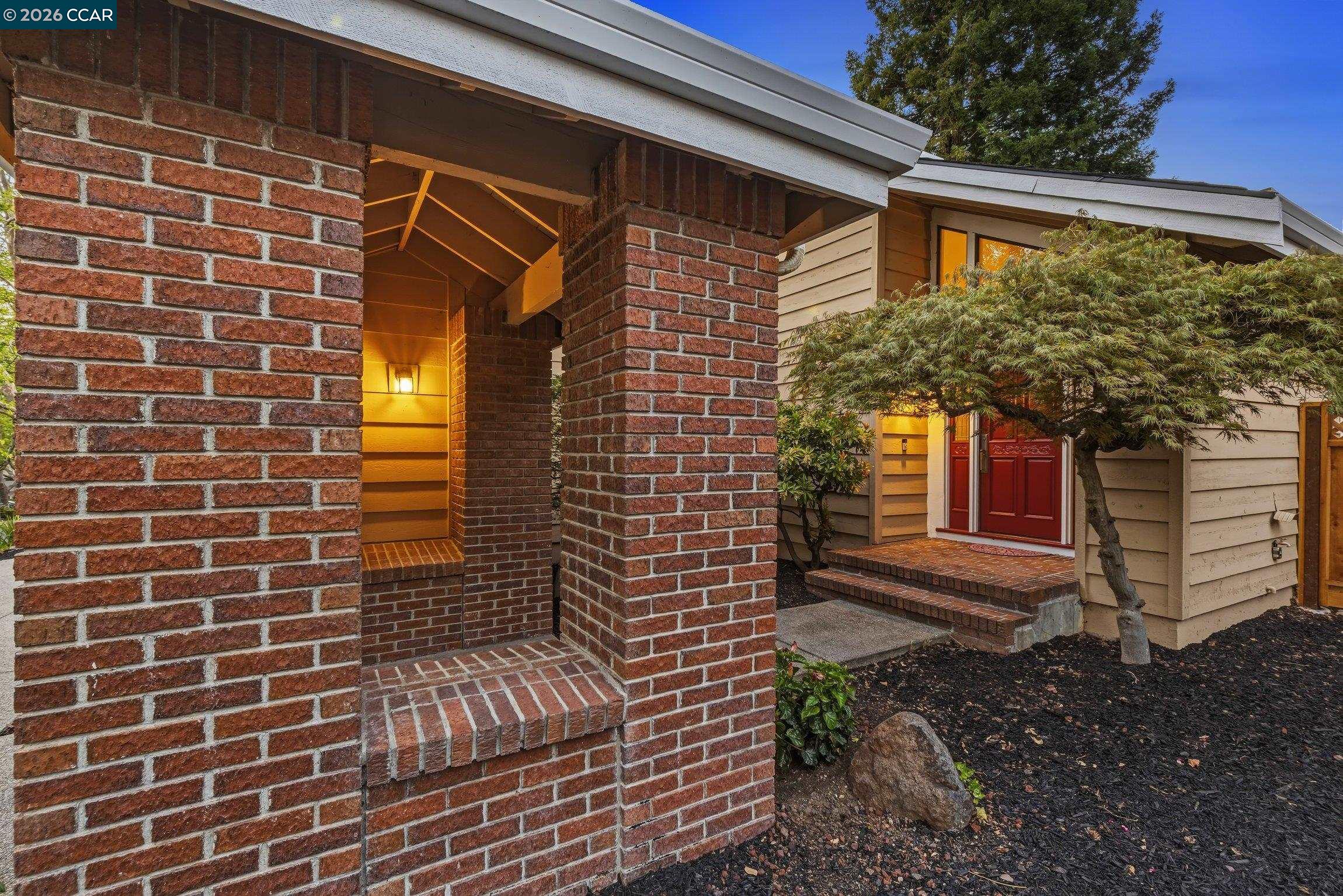 521 Buttonwood Dr.
