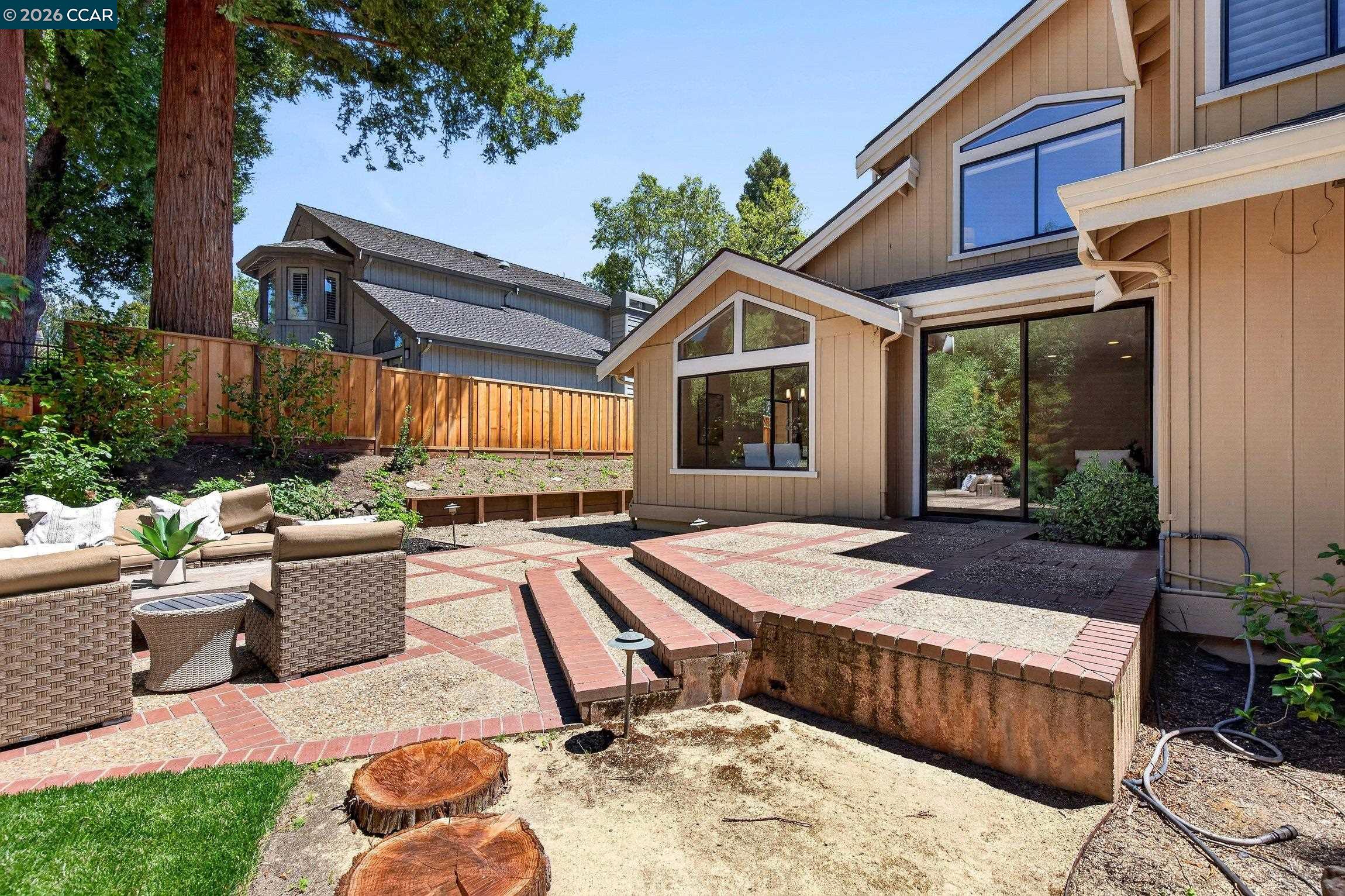 521 Buttonwood Dr.