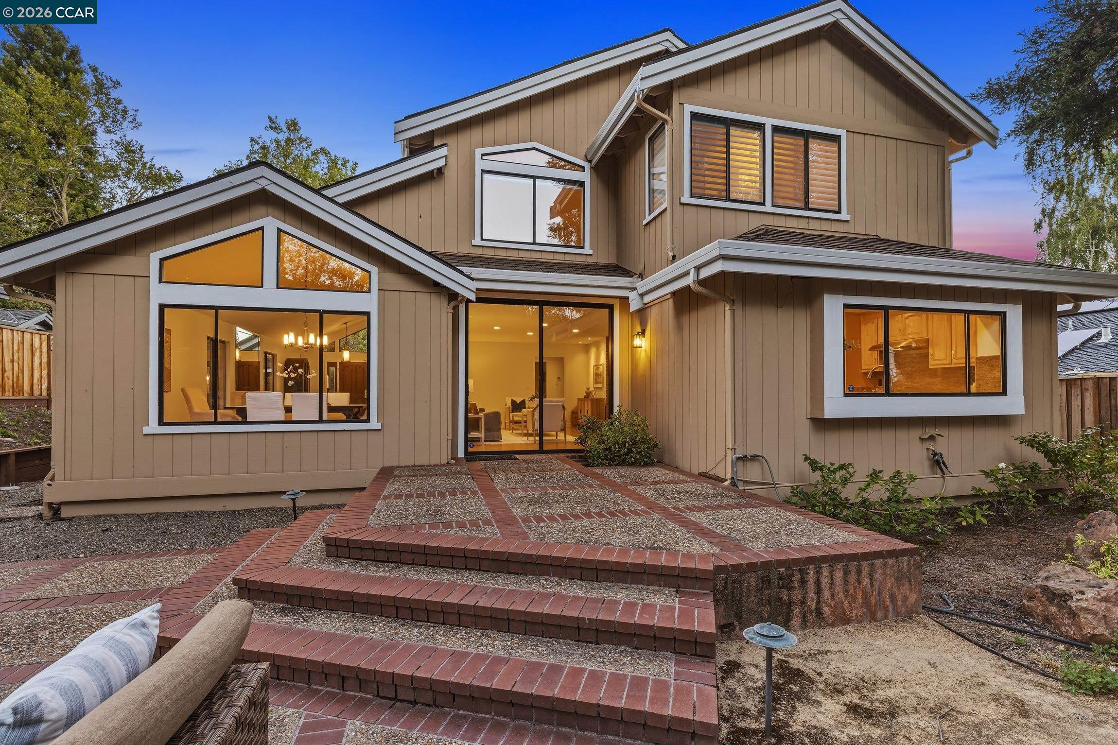 521 Buttonwood Dr.