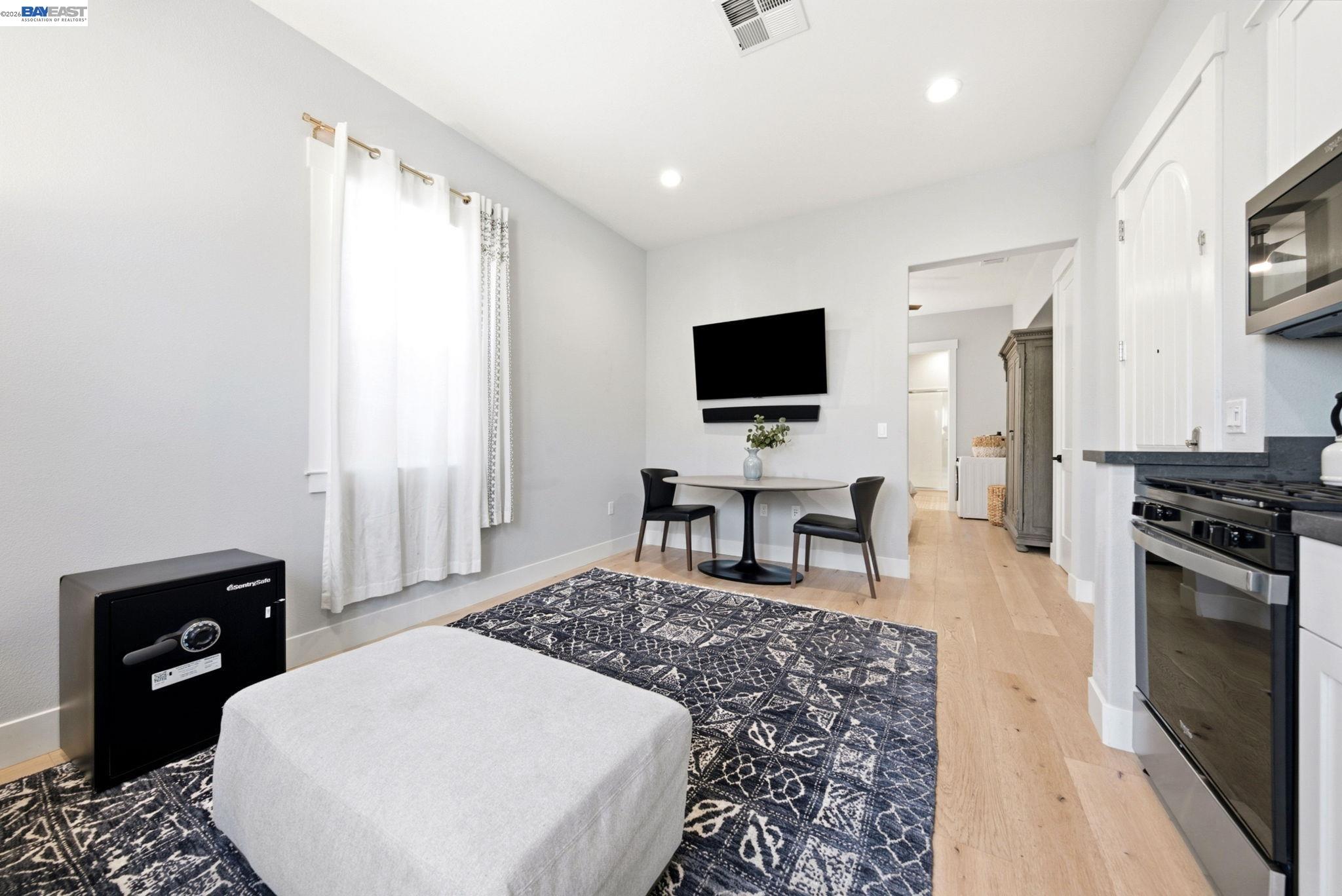 2830 Delamar Dr