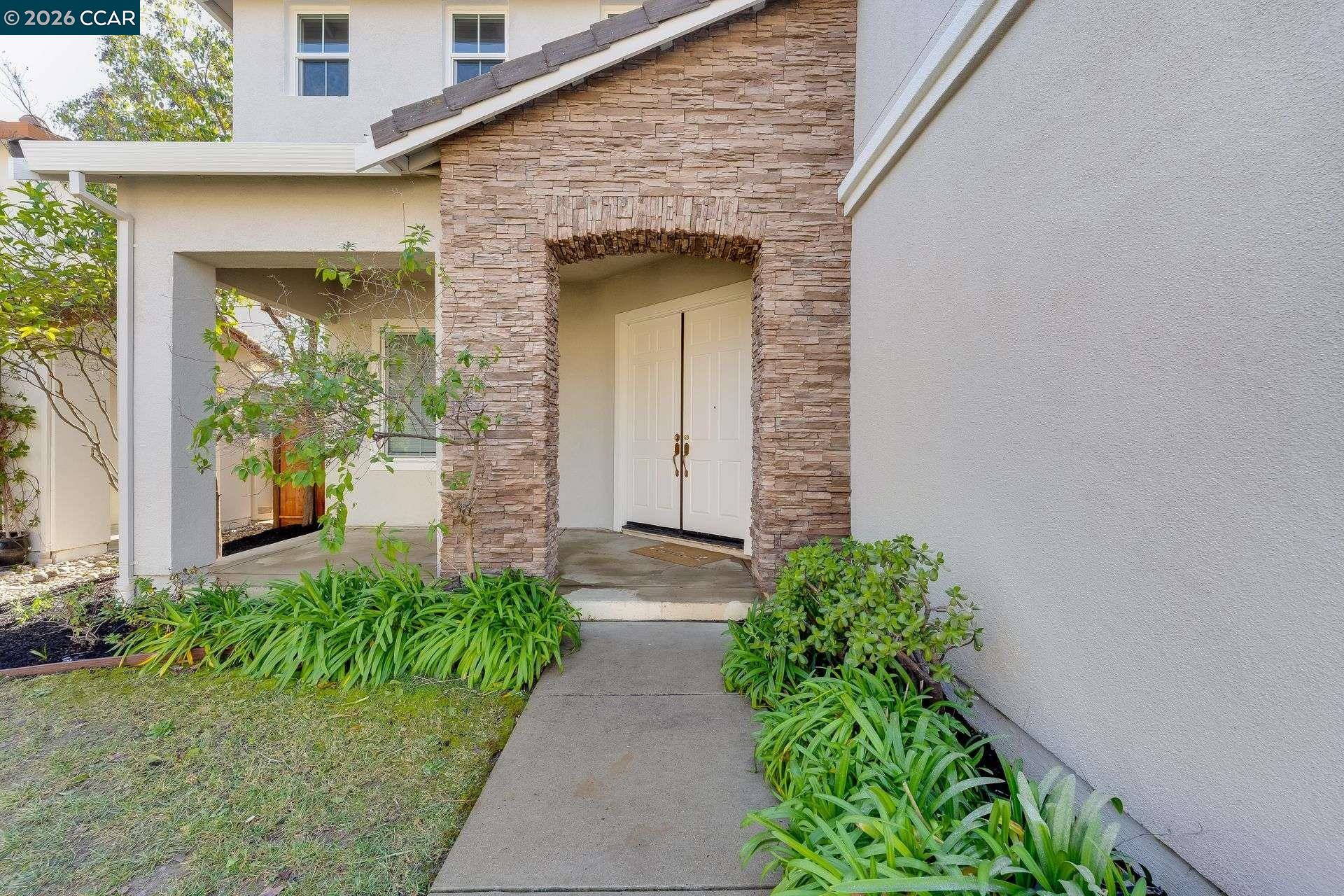 2500 Vallecito Way