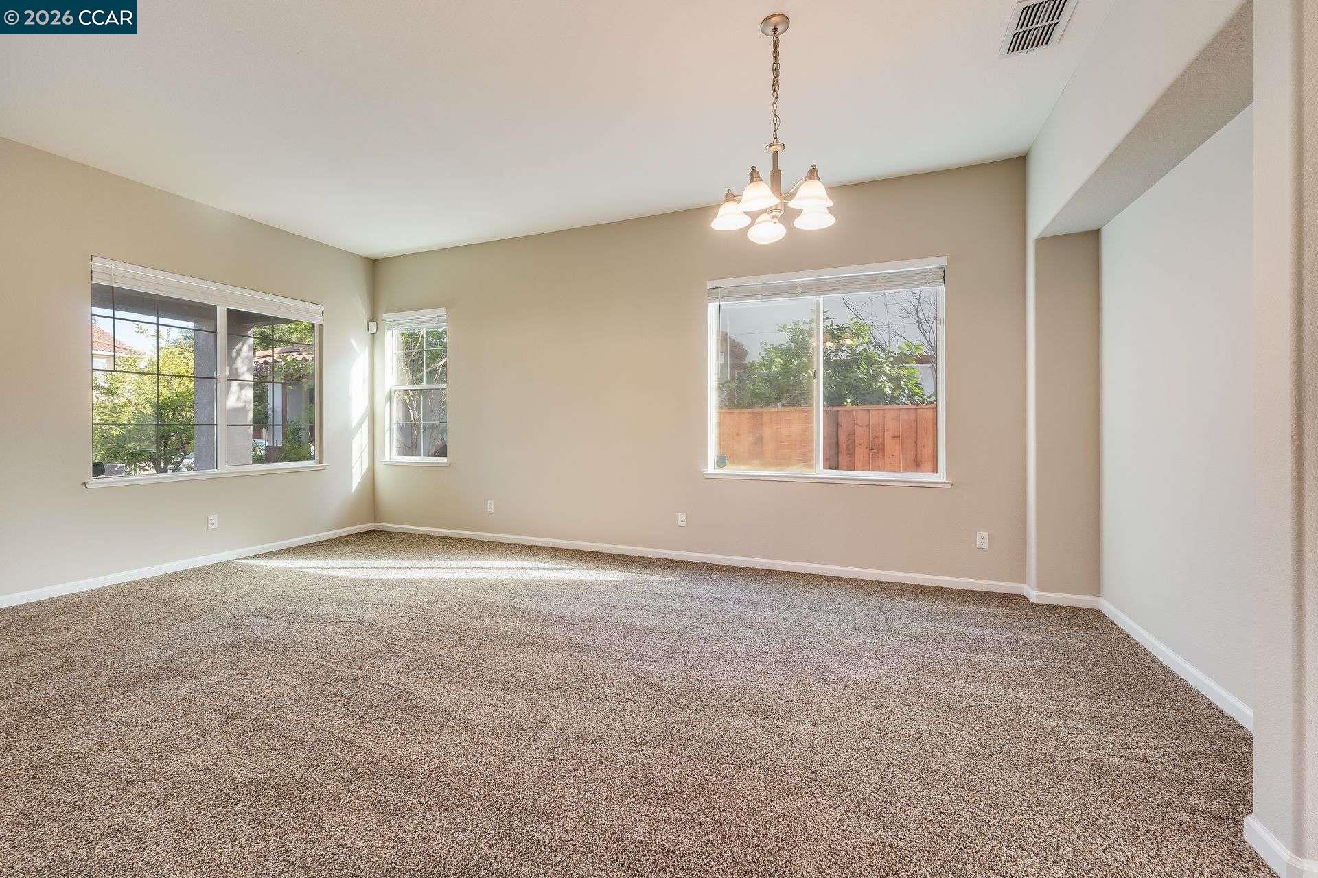 2500 Vallecito Way