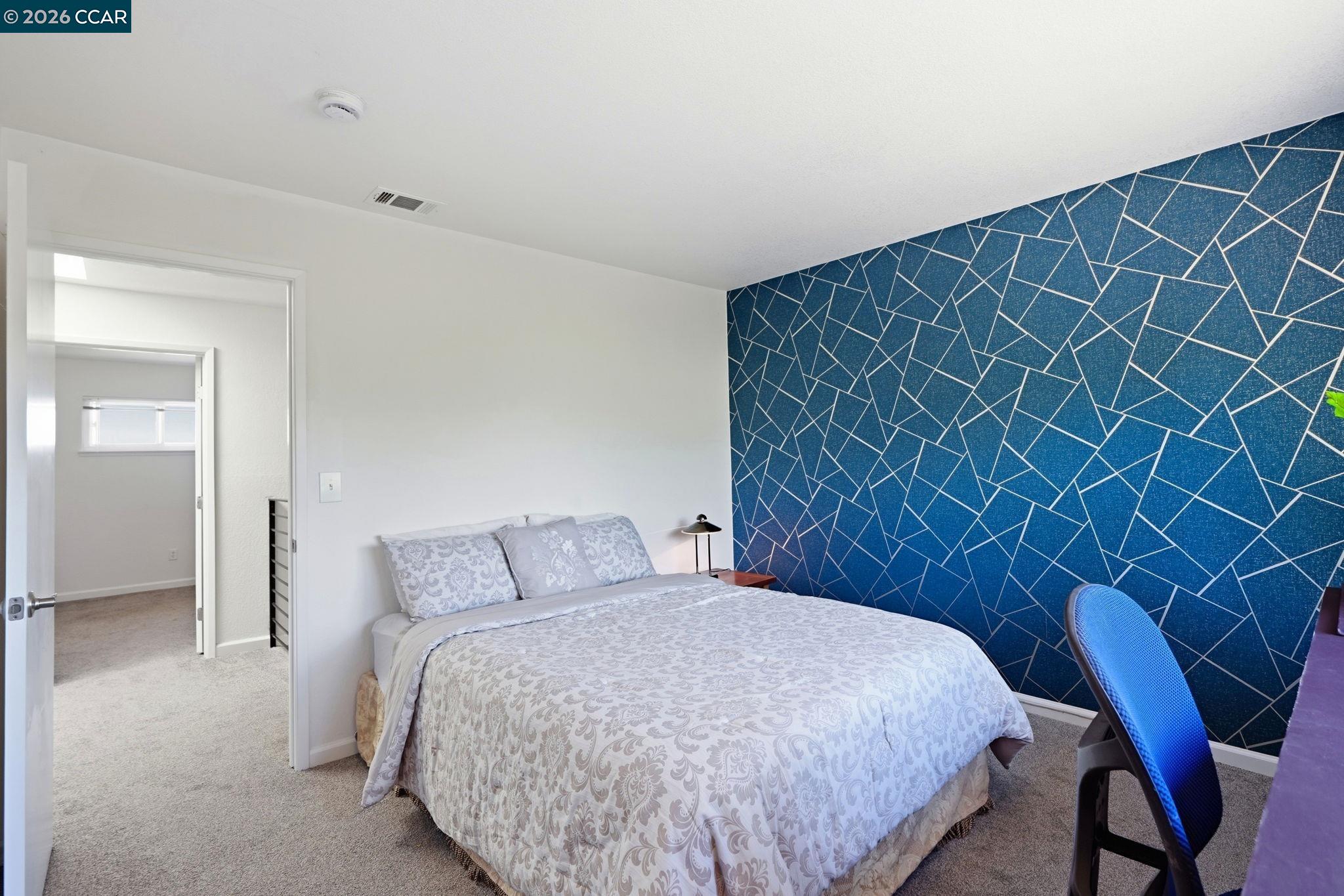 46 Edgewater Pl