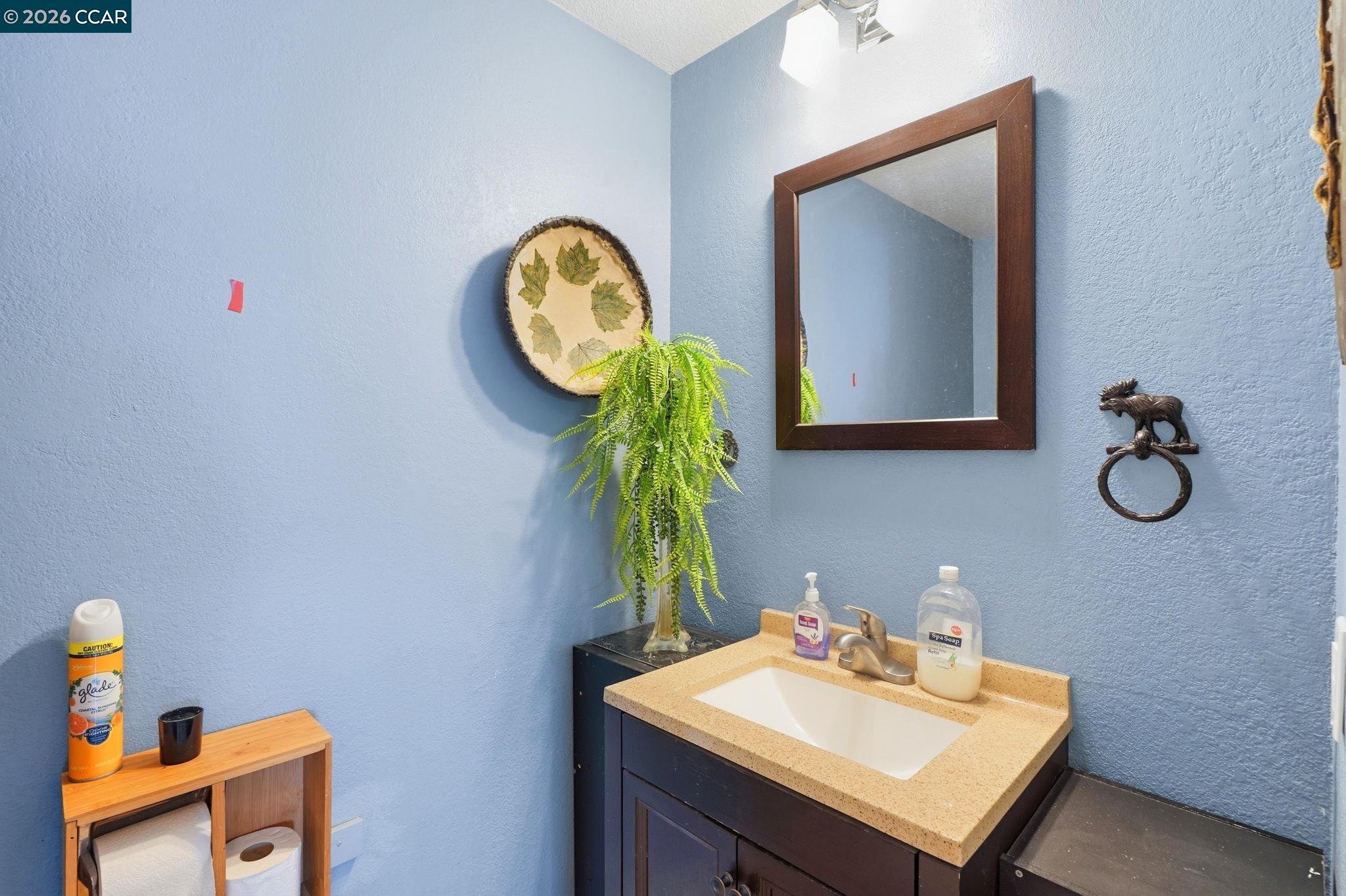 46 Edgewater Pl