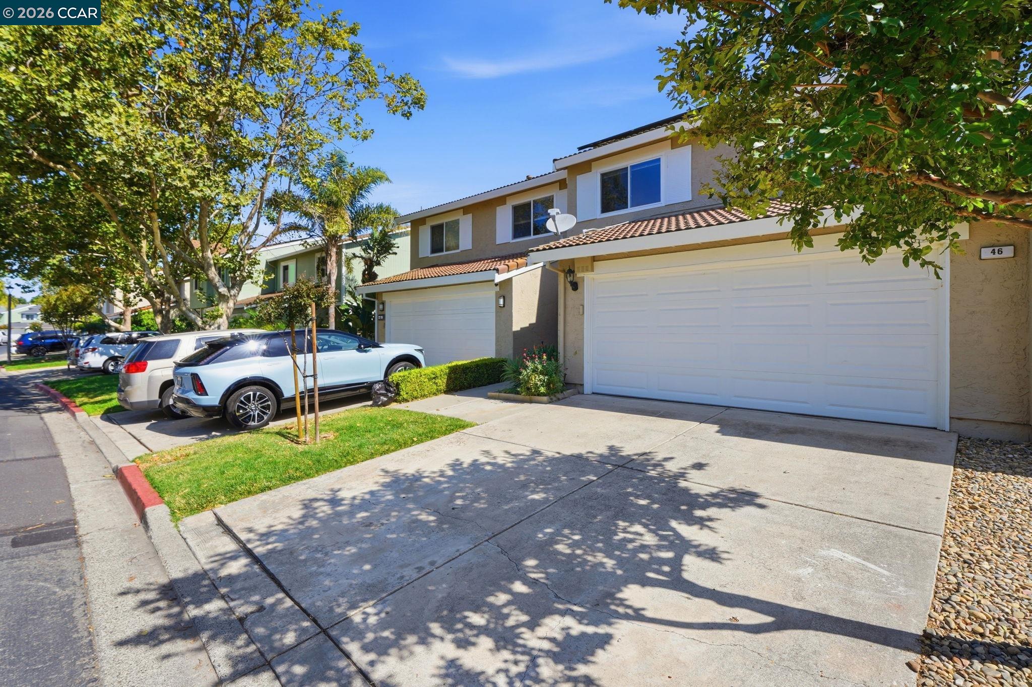 46 Edgewater Pl