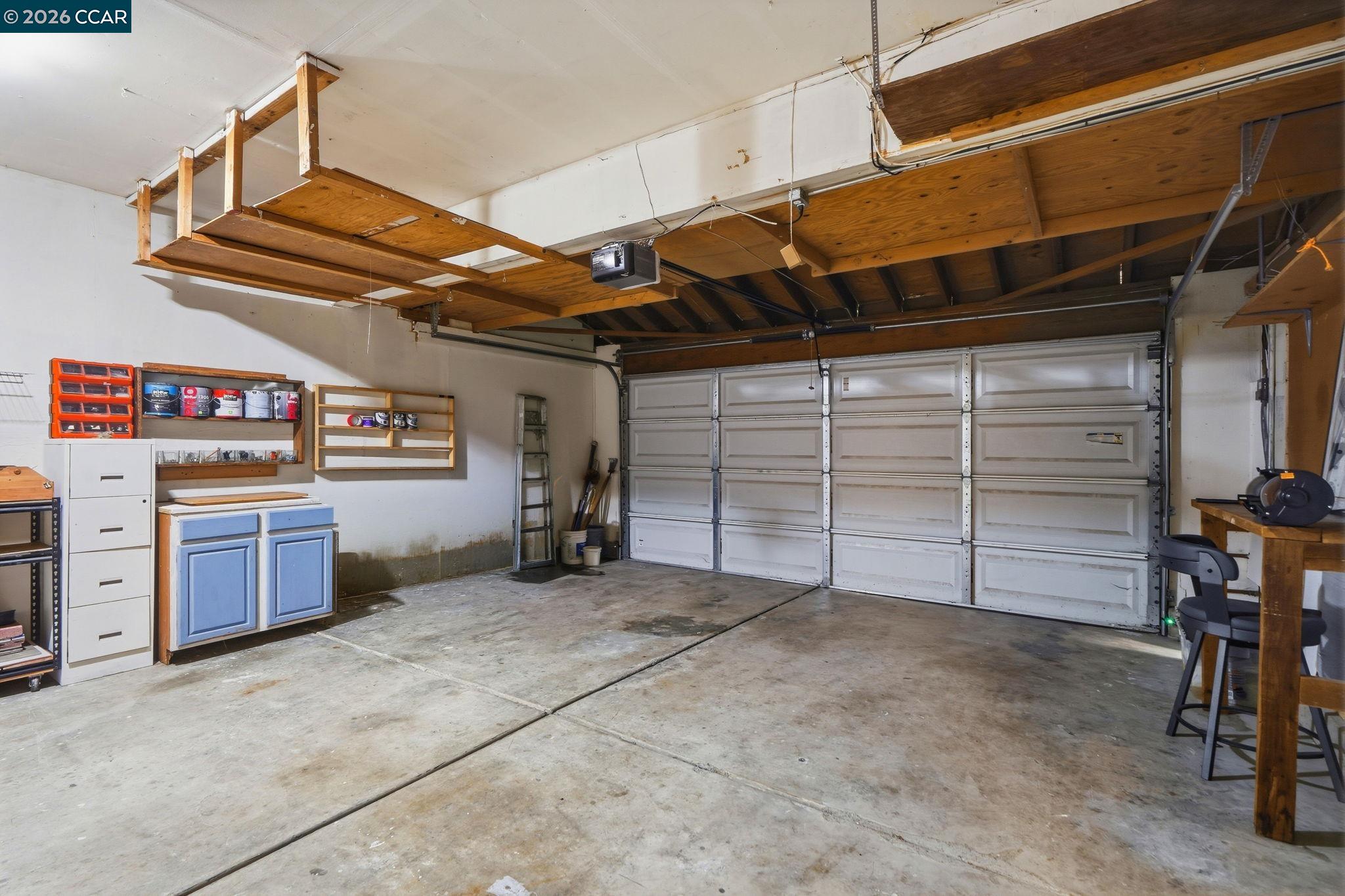46 Edgewater Pl