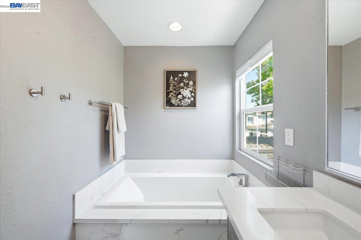 5688 CEDAR CREST