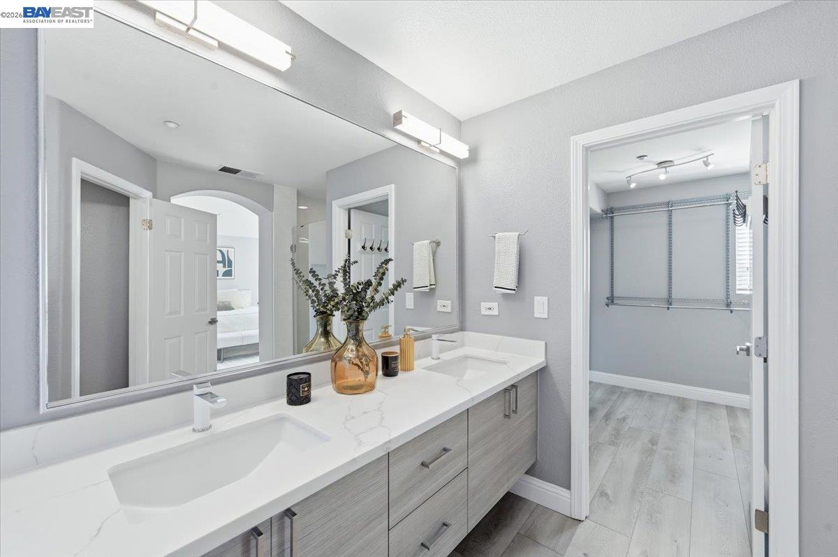 5688 CEDAR CREST