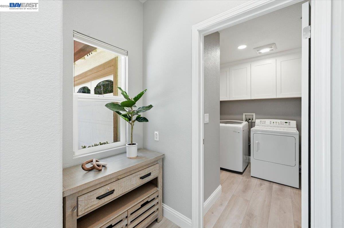 5688 CEDAR CREST