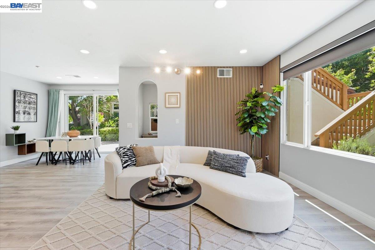 5688 CEDAR CREST