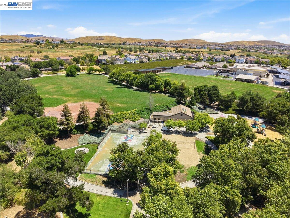 5688 CEDAR CREST