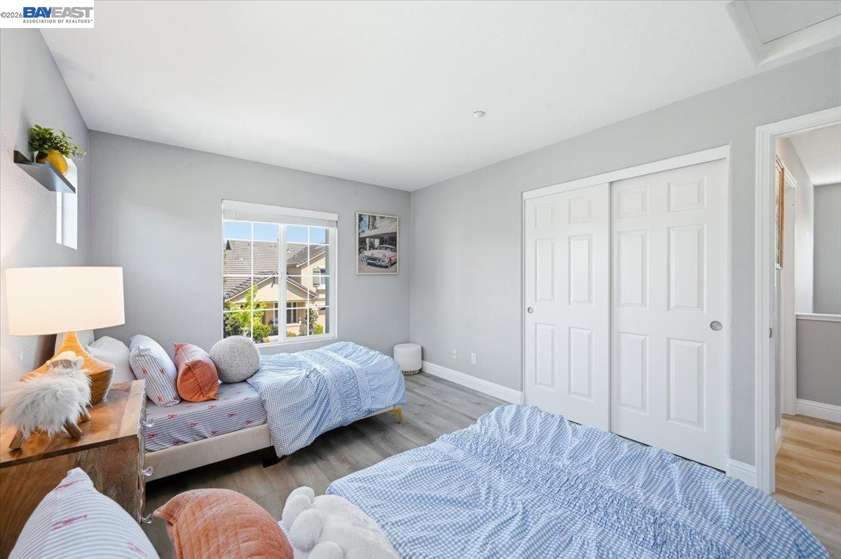 5688 CEDAR CREST